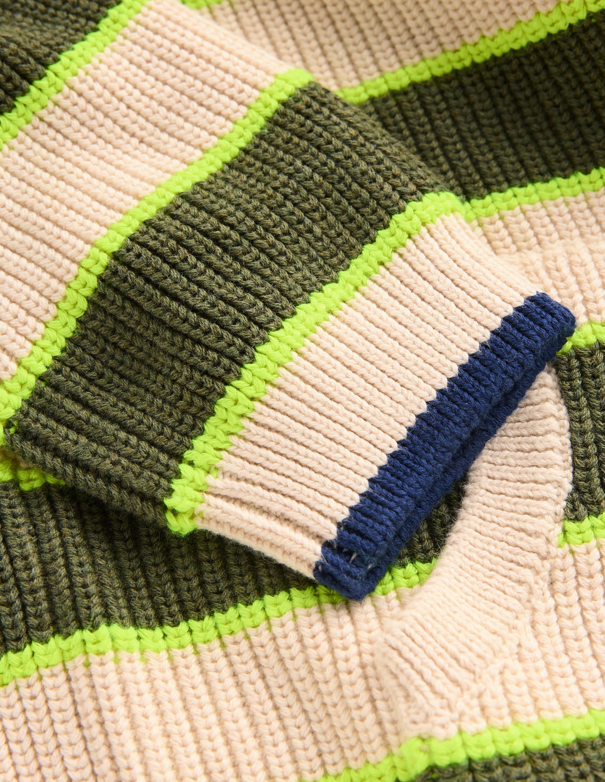 Gestrickter Kapuzenpullover-Haferbeige/Grün Streifen - Image 6