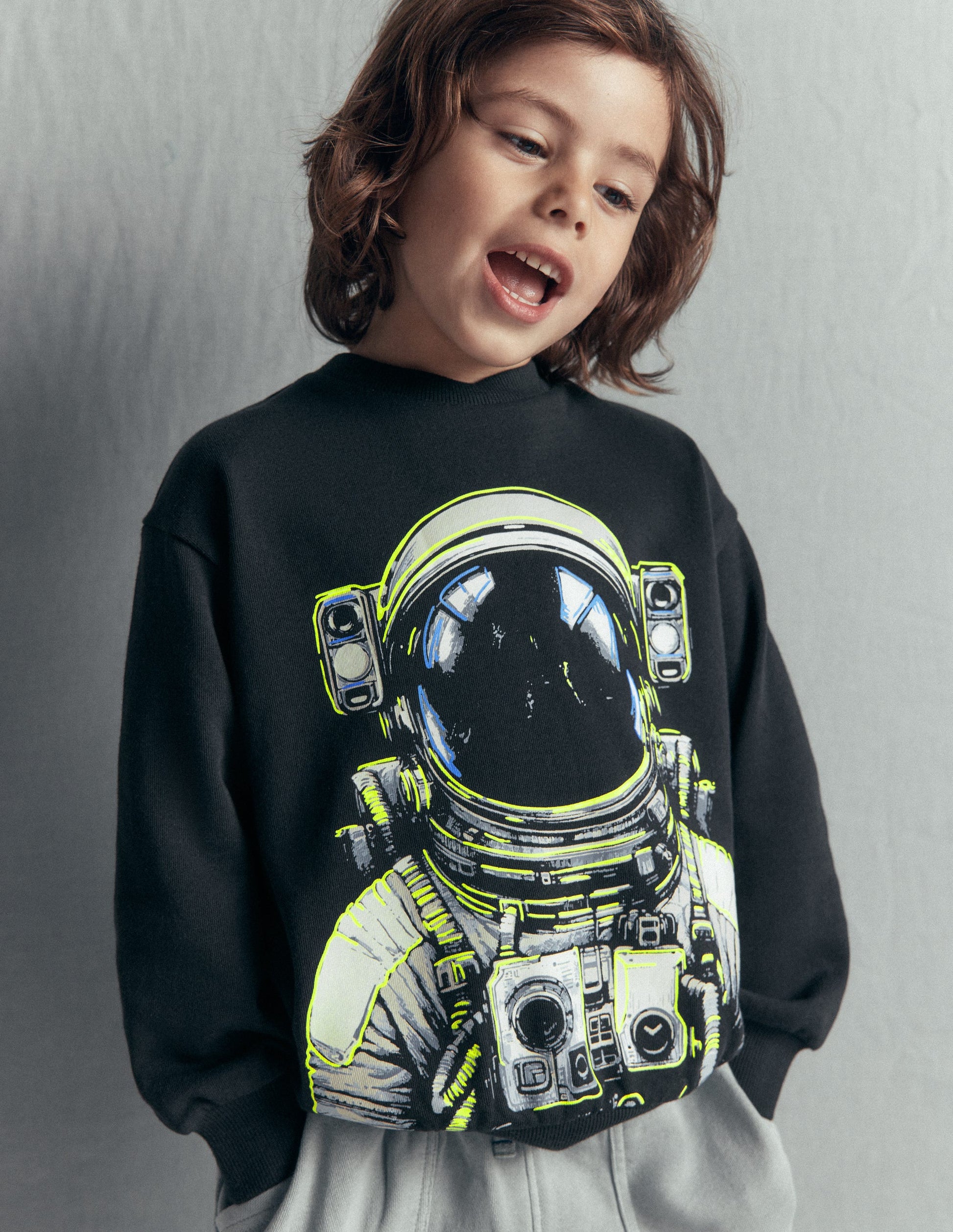 Im Dunkeln leuchtendes, bedrucktes Sweatshirt-Schattengrau Raumfahrer-2