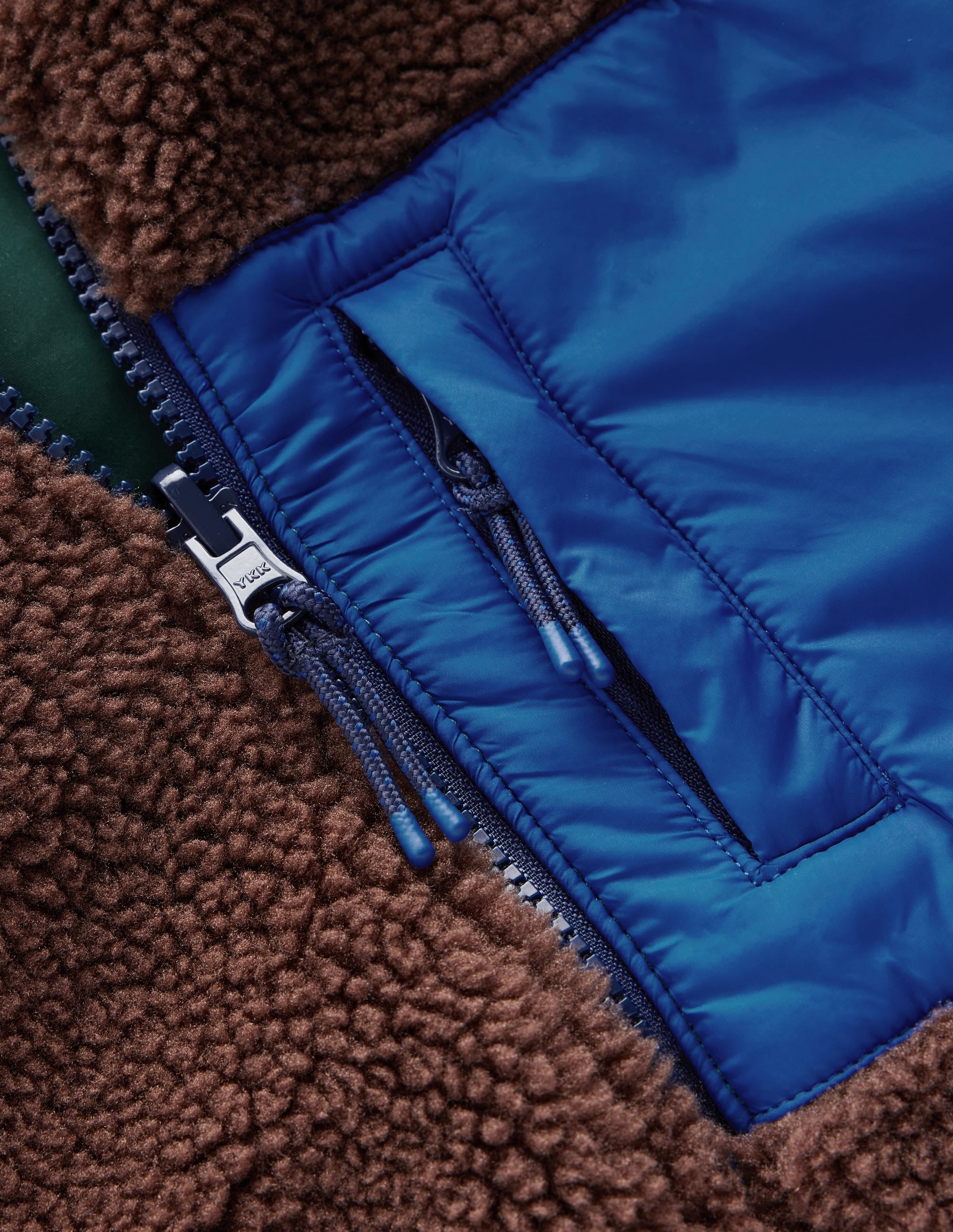 Wendbare Teddyfell-Bomberjacke-Malachitgrün/Umbra - Image 7