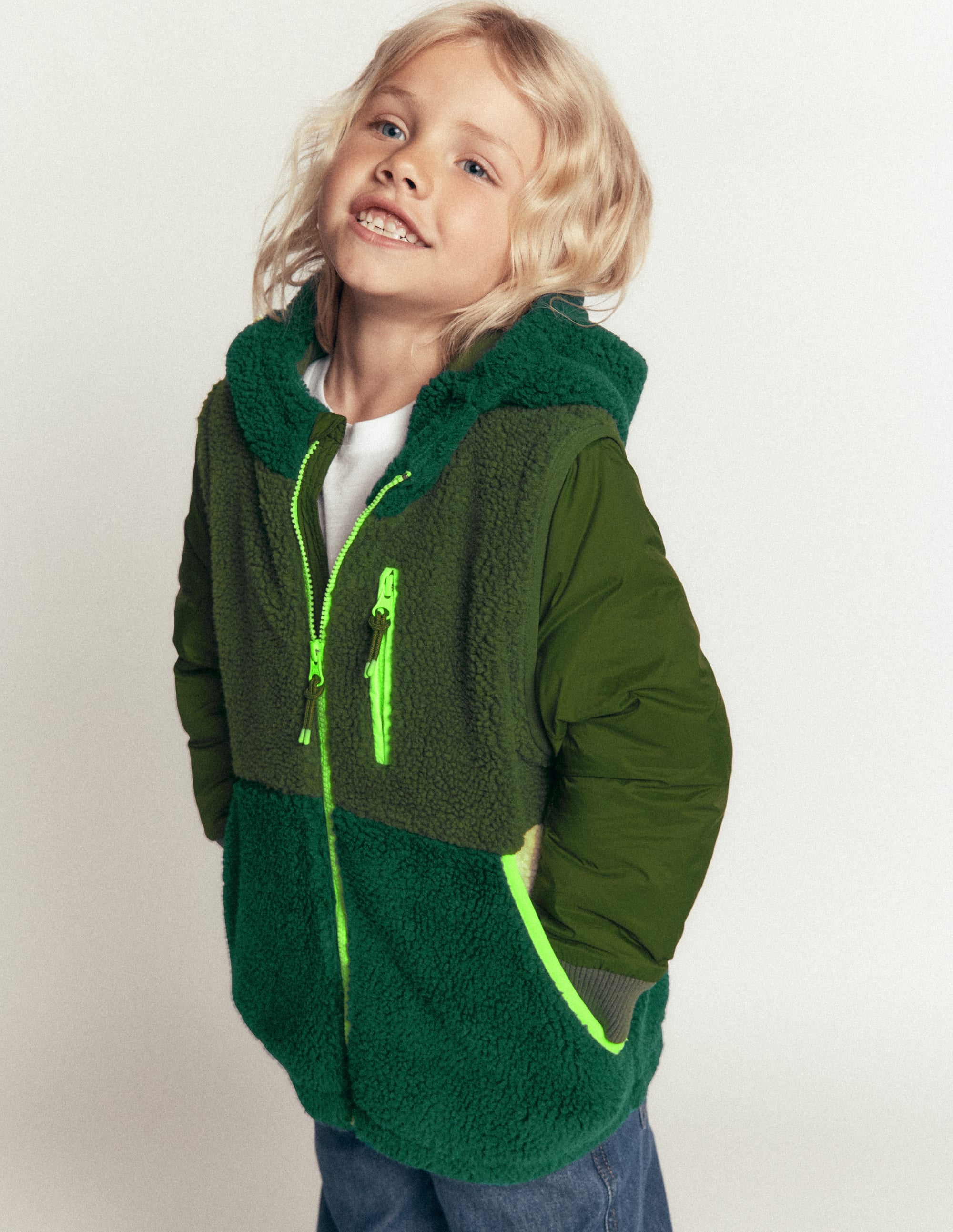 Jacke aus Teddyfell-Mix mit Einsätzen-Khaki - Image 1