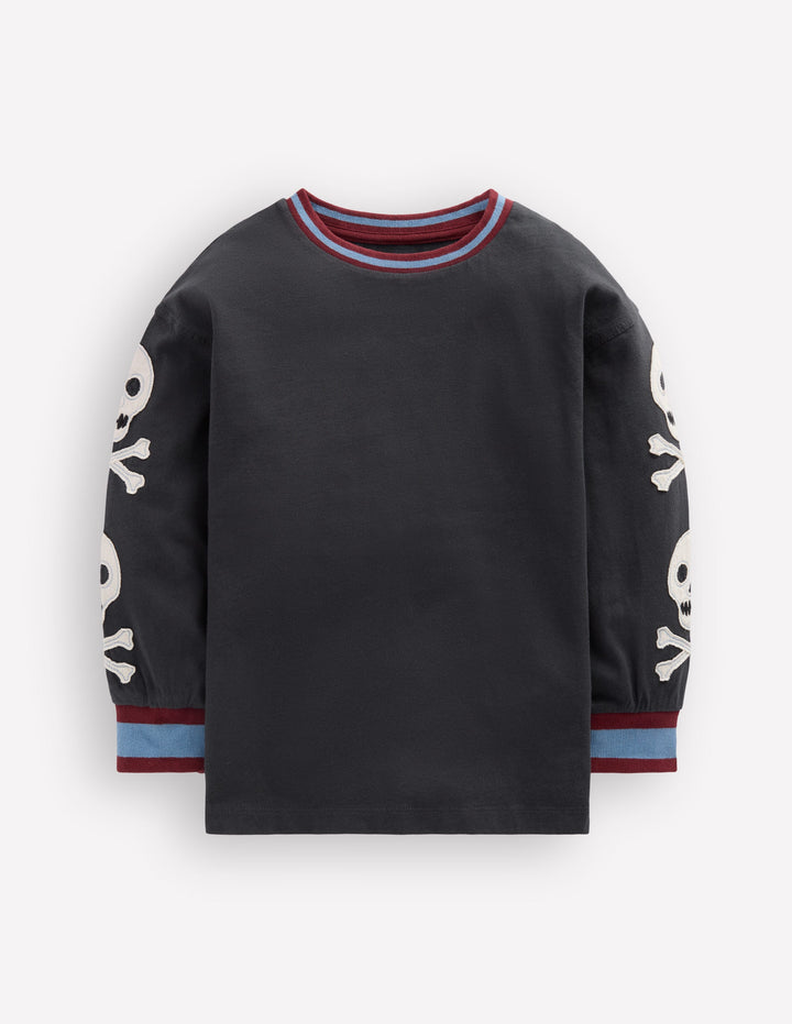 Lockeres Langarmshirt mit Applikationen-Schattengrau Totenköpfe