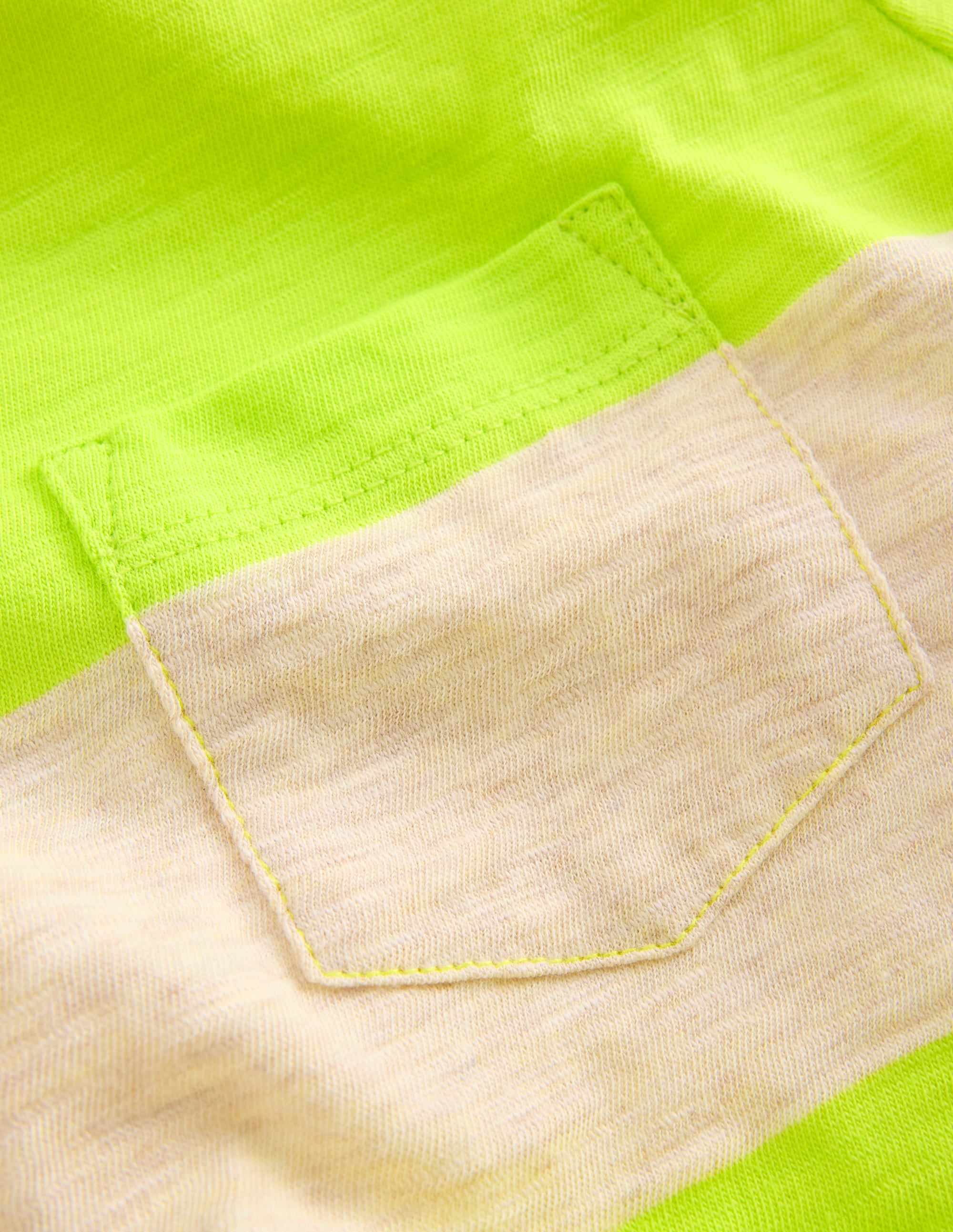 T-Shirt für den Alltag-Liebesvogel / Haferbeige - Image 3