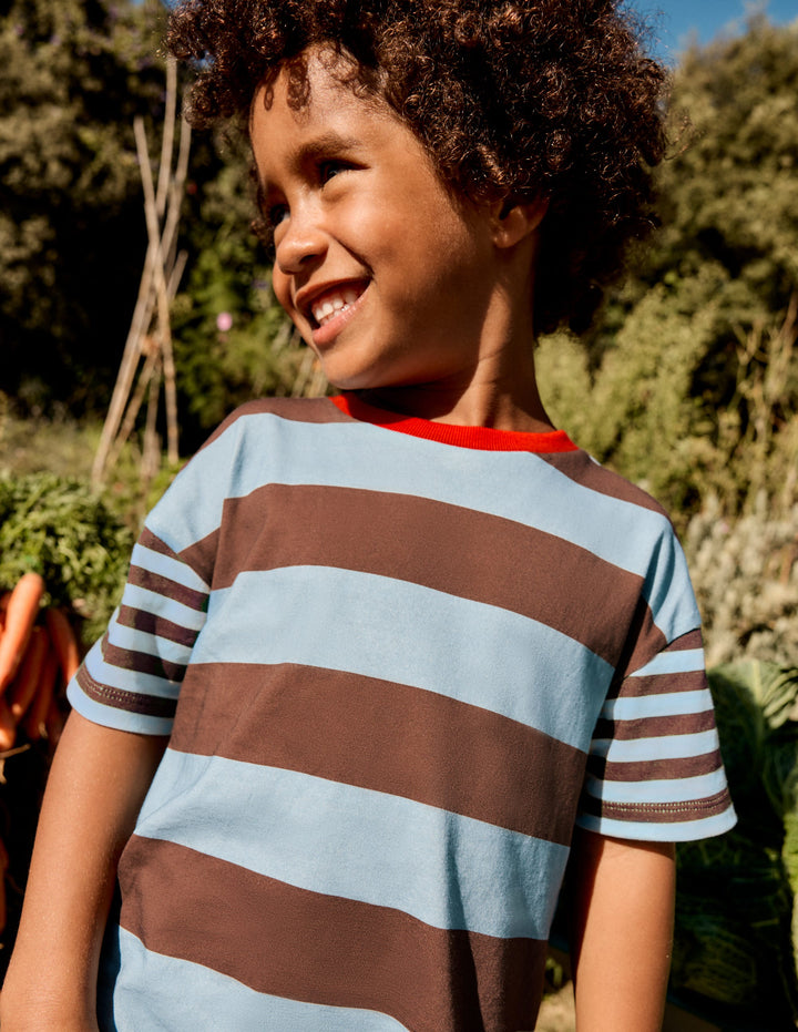 Lässiges Kuddelmuddel-T-Shirt-Gletschersee/Blumenerde