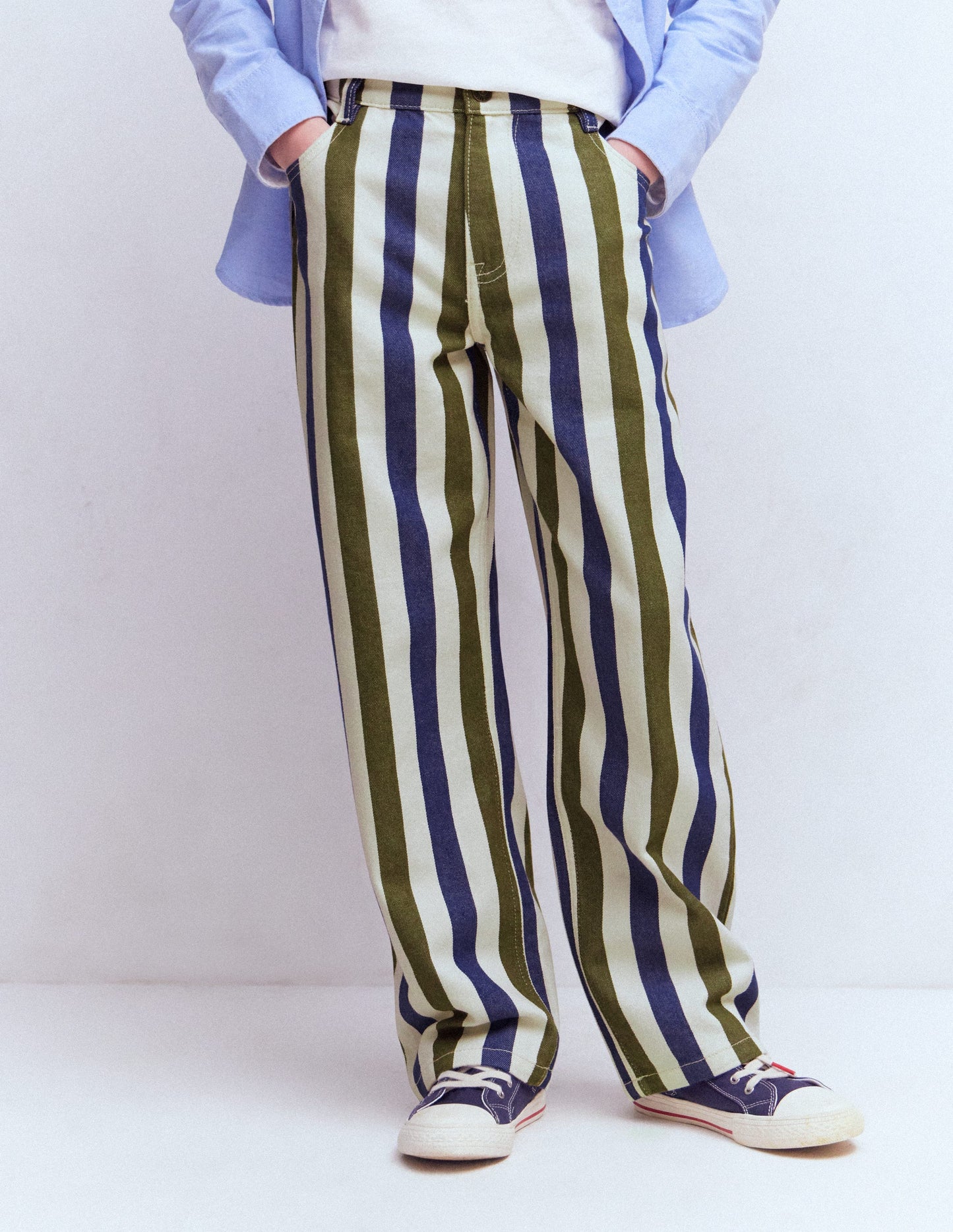 Lässige Jeans-Surf The Web-Blau und Wintermoos