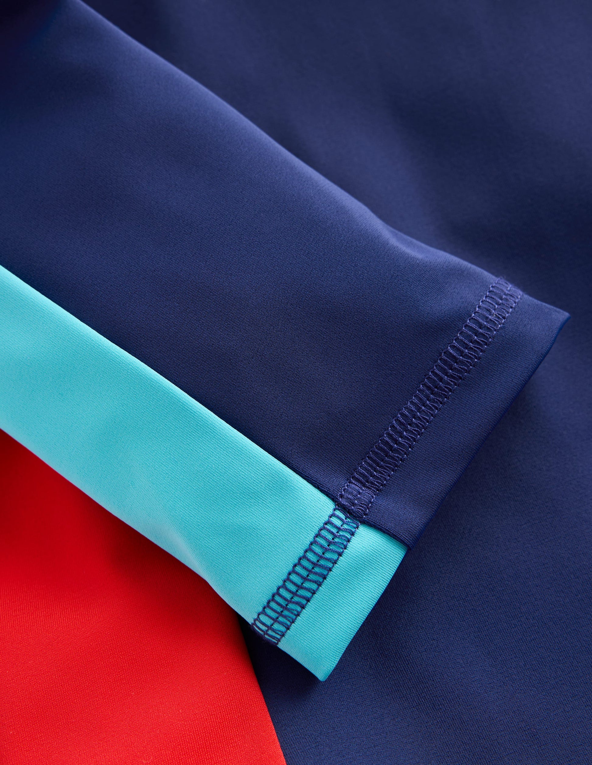 Badeshirt in Blockfarben mit Sonnenschutz-Mazarinblau-3