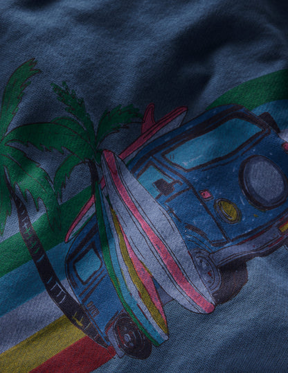 Stückgefärbter Grafik-Kapuzenpullover-Urlaubsmotiv mit Auto-4