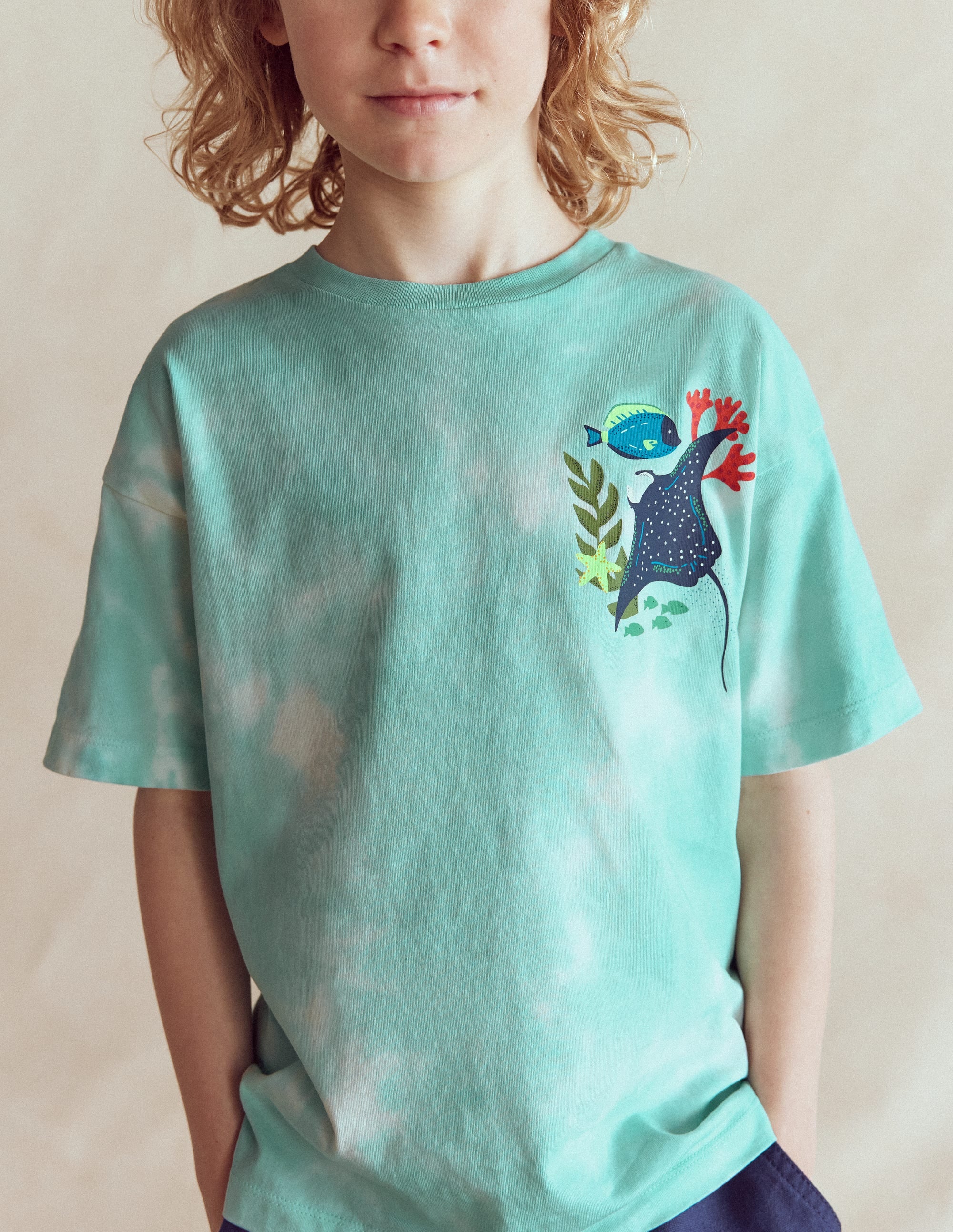 T-Shirt mit Druck auf Vorder- und Rückseite-Batikmuster Korallenriff - Image 3