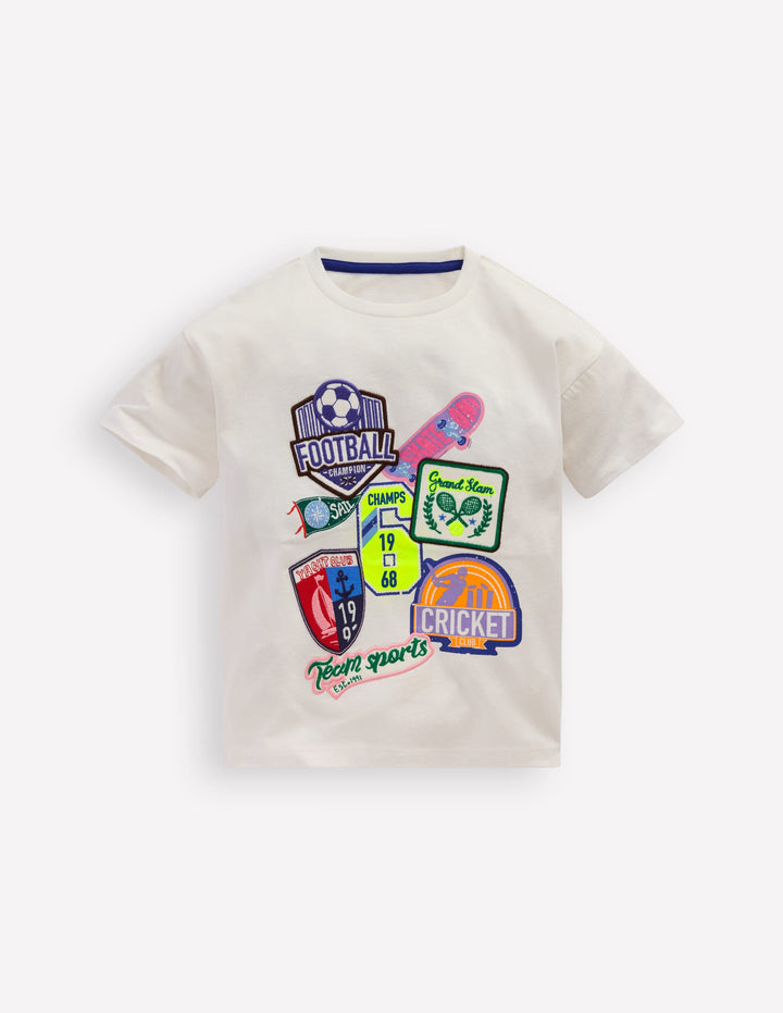 T-shirt à manches courtes et écussons-Sports ivoire doux