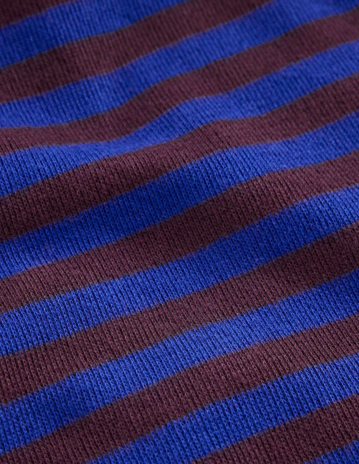 Gemütlicher, texturierter Raglanpullover-Leuchtendes Blau/Schokoladenbraun-3
