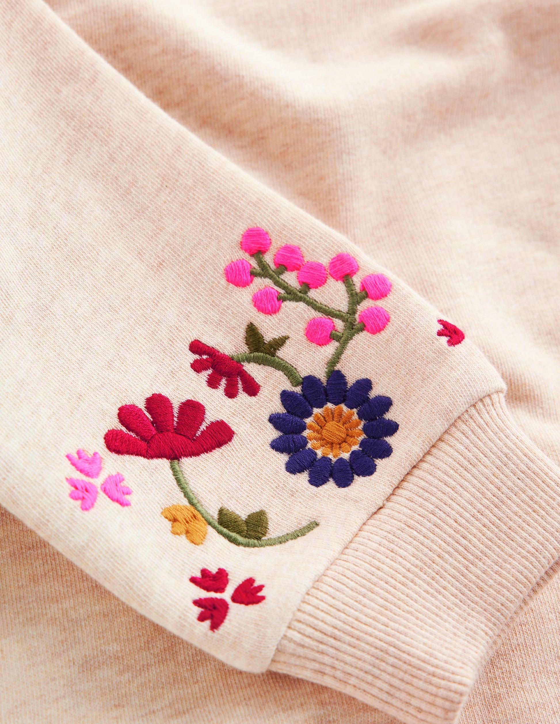 Ida Sweatshirtkleid mit Applikation-Haferbeige Blumenmuster Stickerei-3