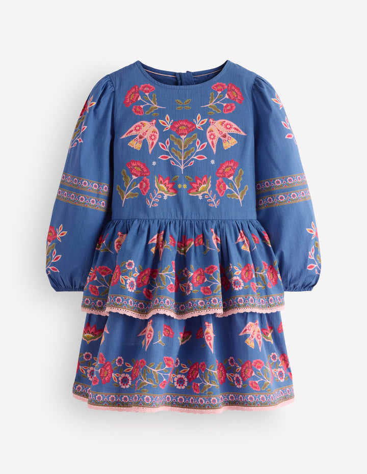 Gewebtes Stufenkleid mit Muster-Blau Platzierter Vogeldruck