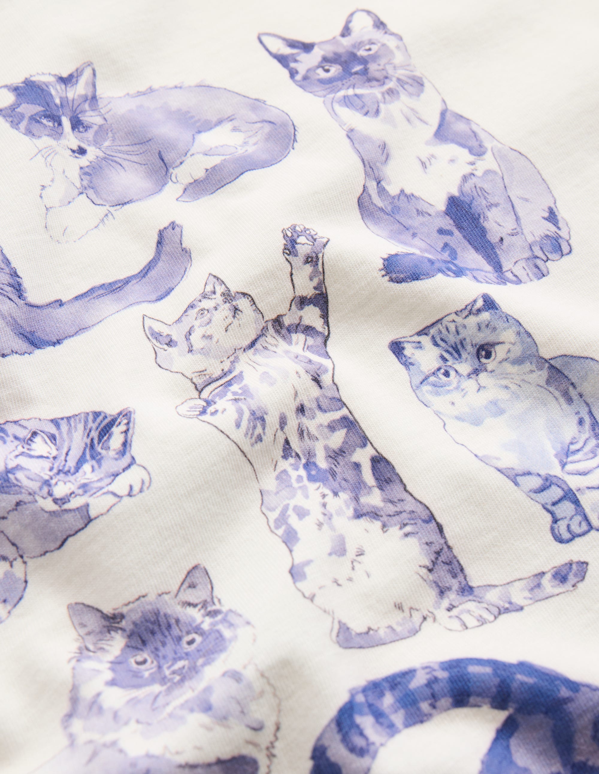 T-Shirt mit Druck-Sanftes Naturweiß Katzen - Image 3