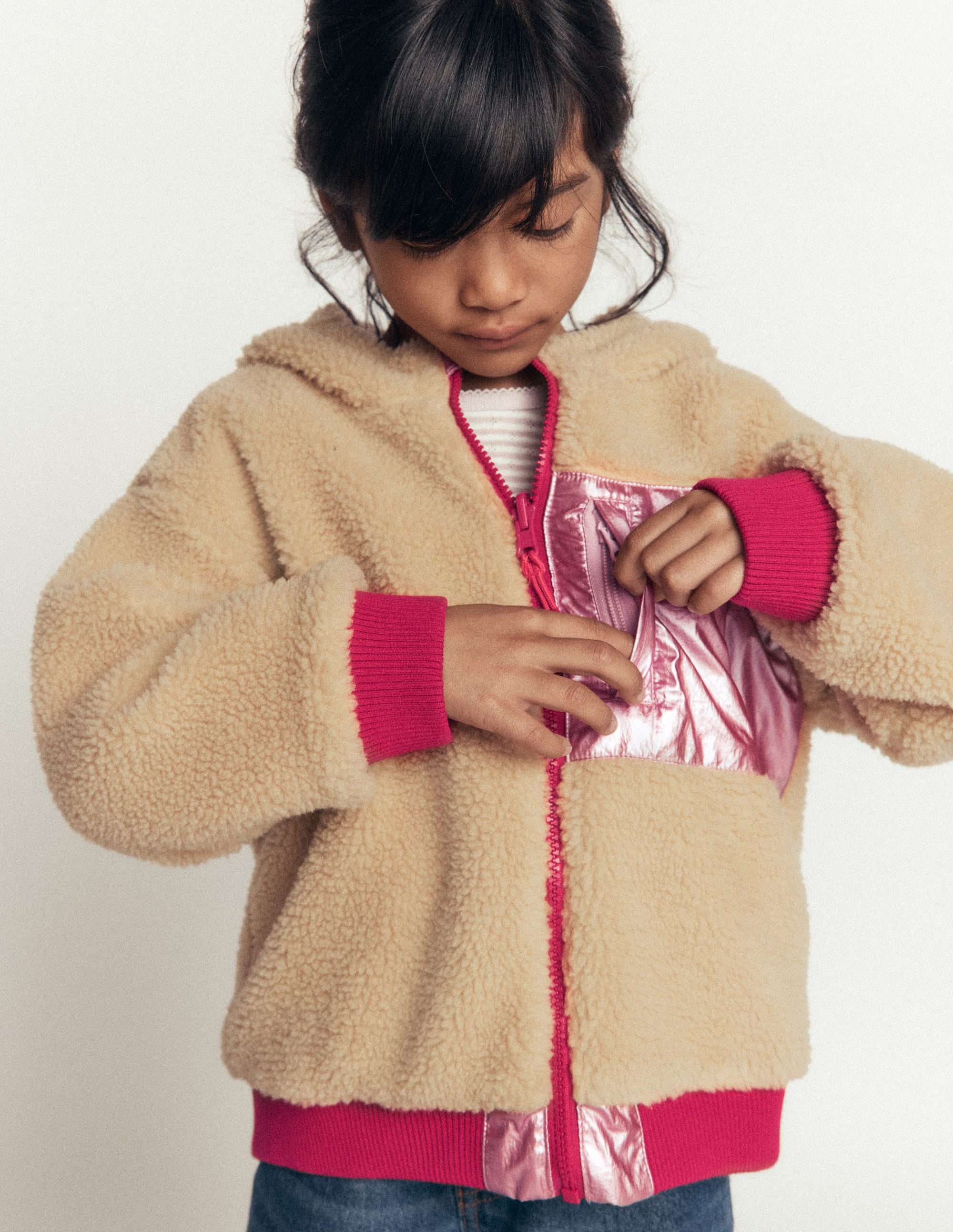 Wendbare Teddyfell-Bomberjacke mit Kapuze-Rosa-Metallic - Image 3