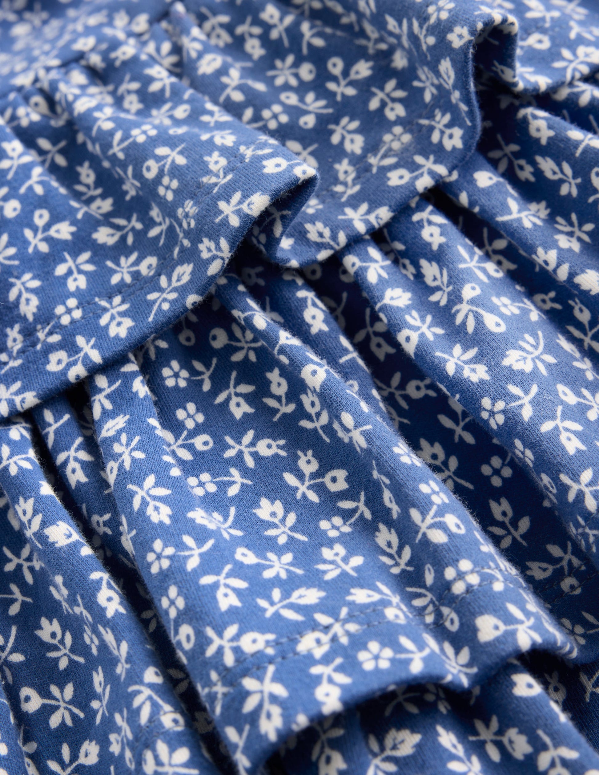 Jerseykleid mit Rüschenrock-Blauhäher Kleines Blumenmuster-4