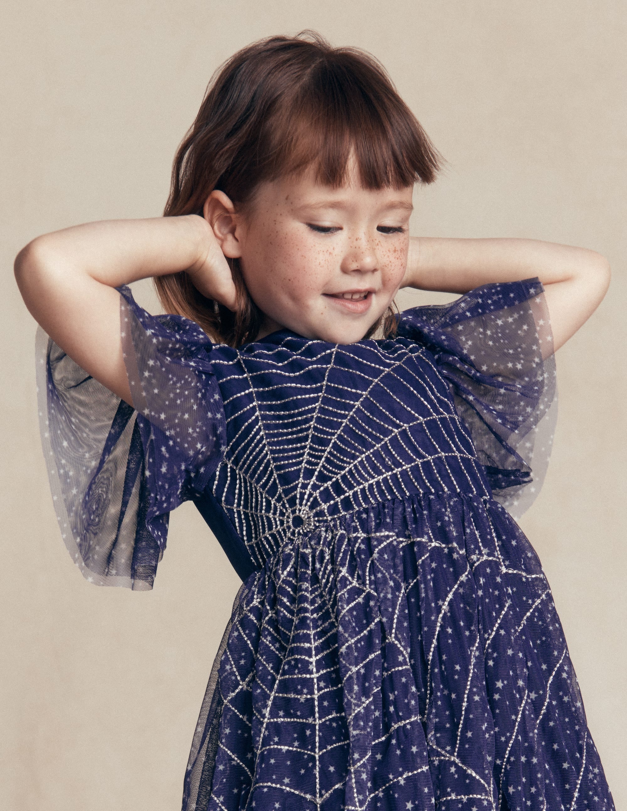 Tüllkleid mit Applikationen-Schuluniform-Marineblau Spinnennetz - Image 2