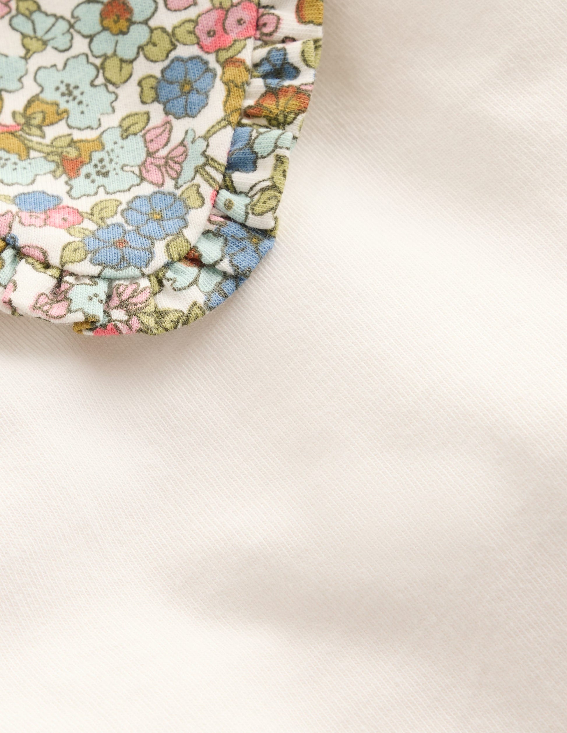 Top en jersey à col façon marinière-Lait de coco et fleurs bleues-3