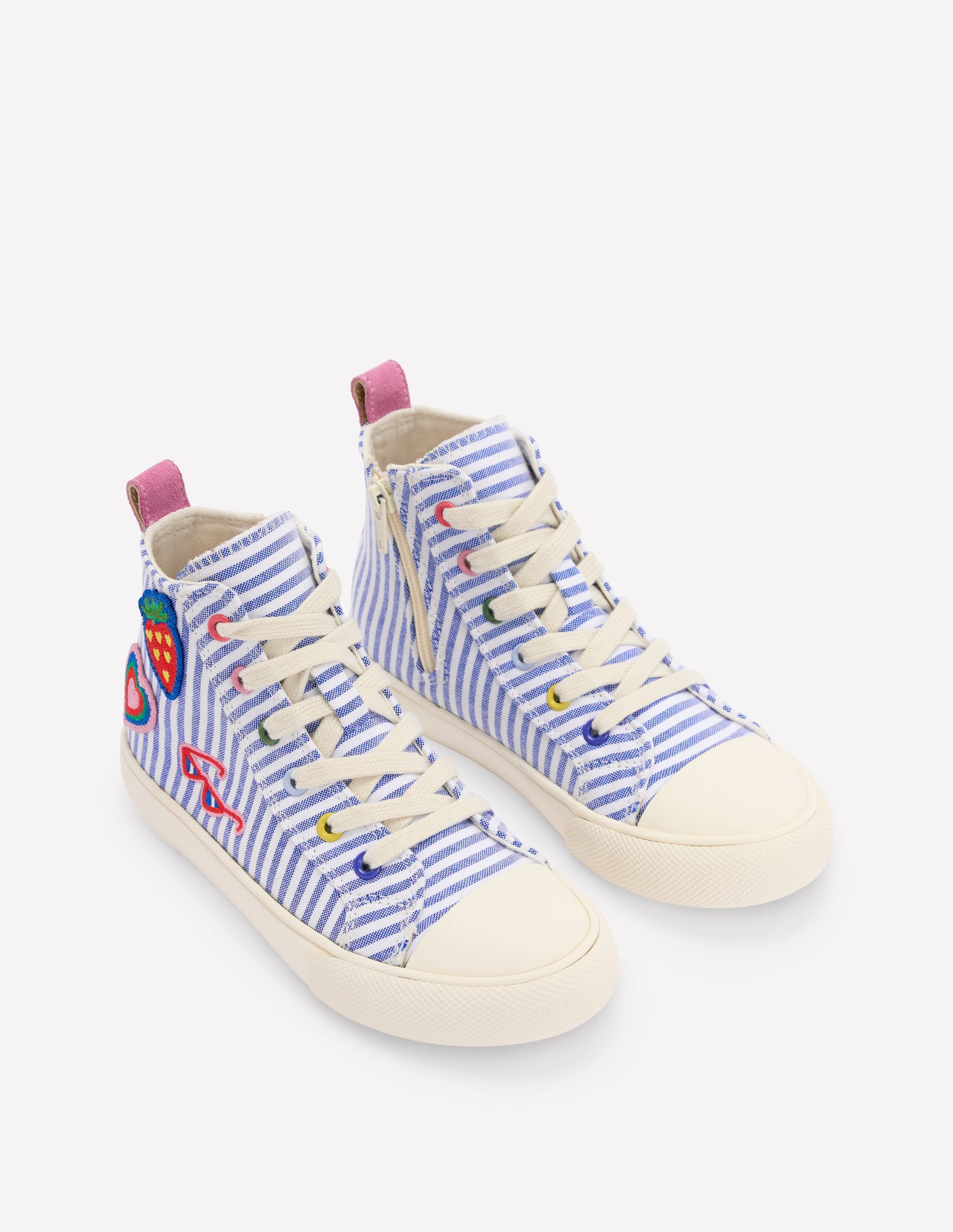 Hochgeschnittene Canvas-Sneaker-Aufnäher - Image 2
