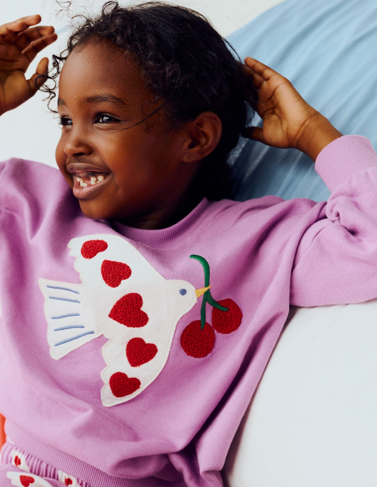 Bobbie Sweatshirt mit Applikation-Lila Tauben