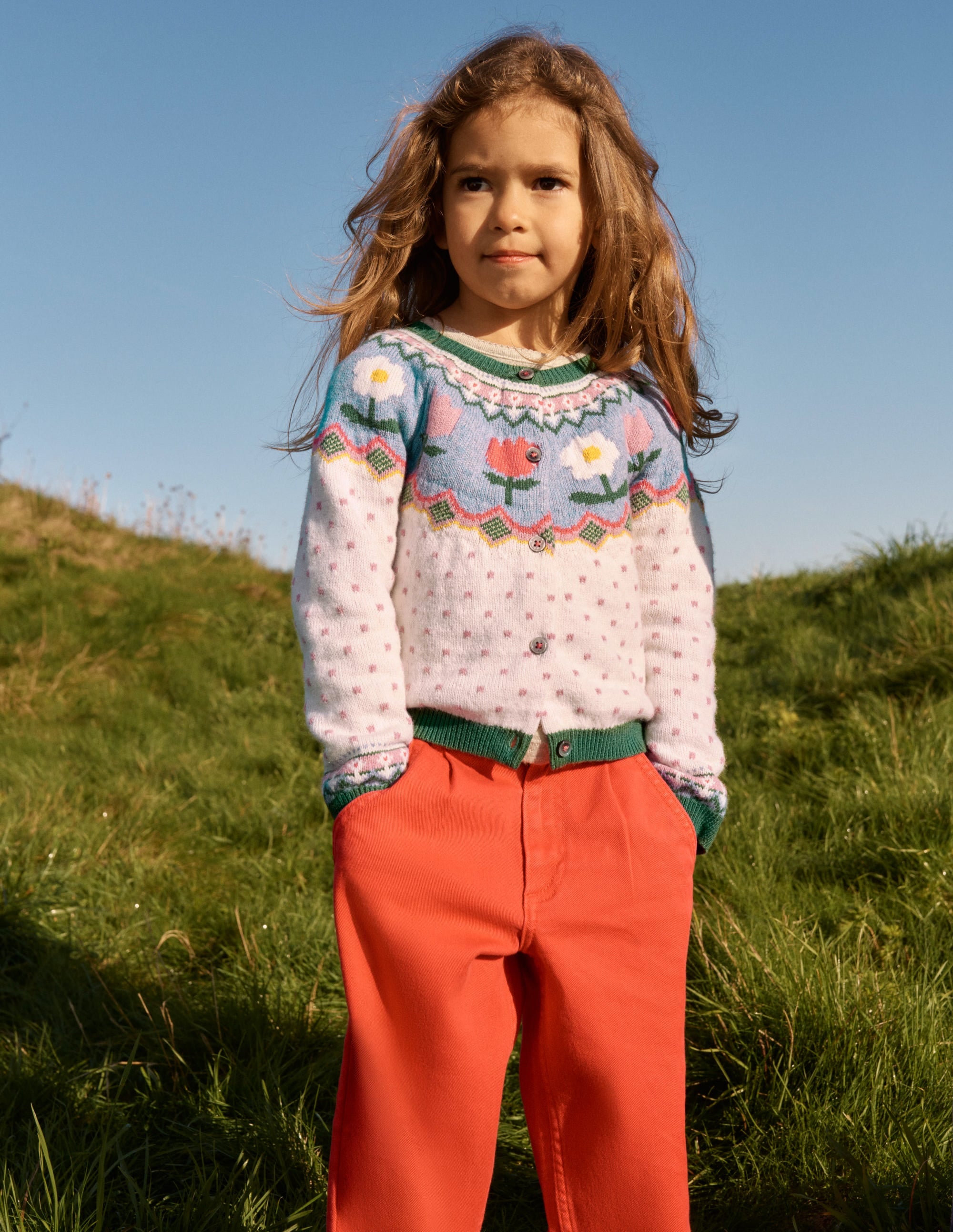 Edie Fair-Isle-Strickjacke-Beige Meliert Punkte Blumen - Image 6