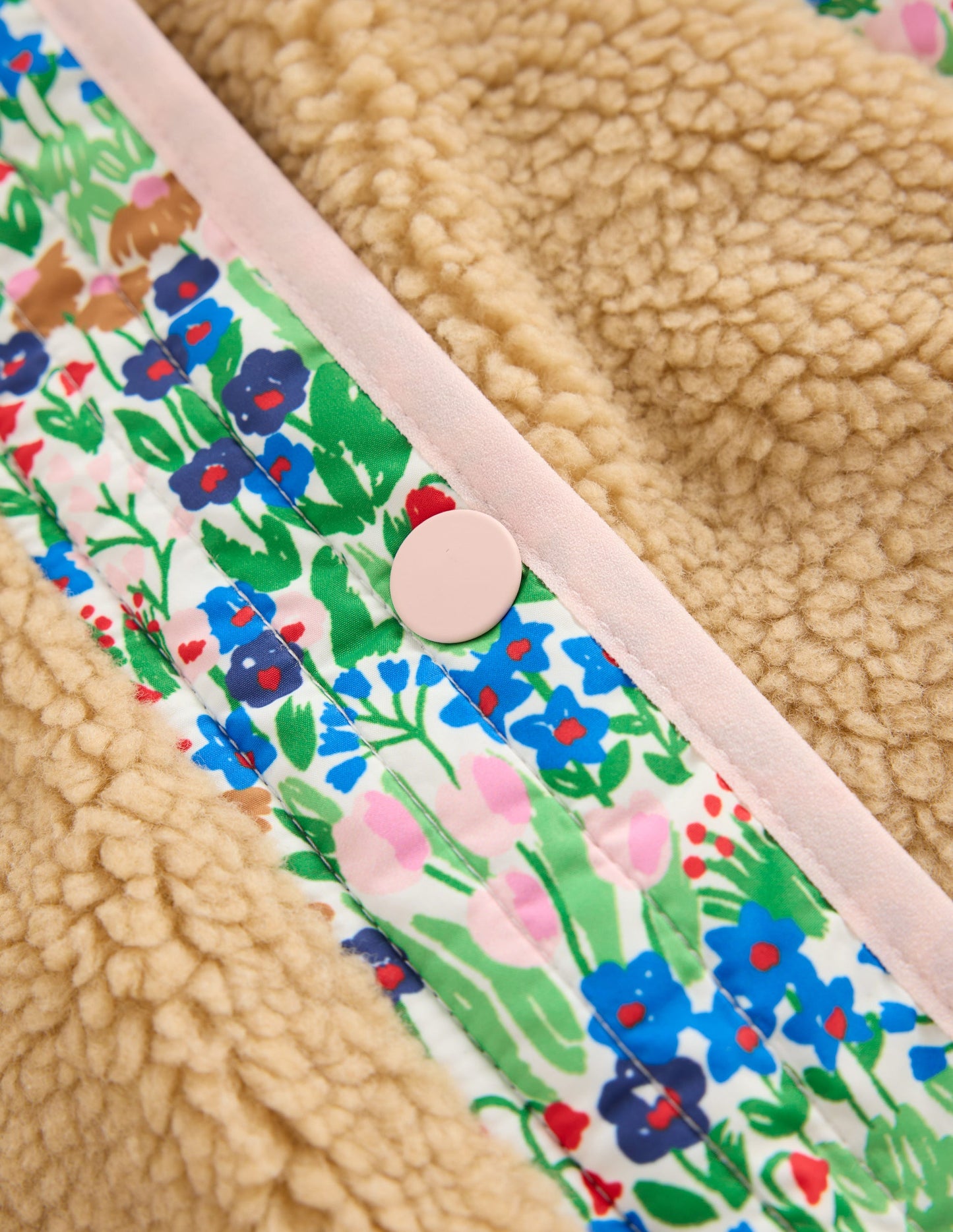 Janie Jacke aus Teddyfell-Mix-Blau Frühlingsblumenbeet