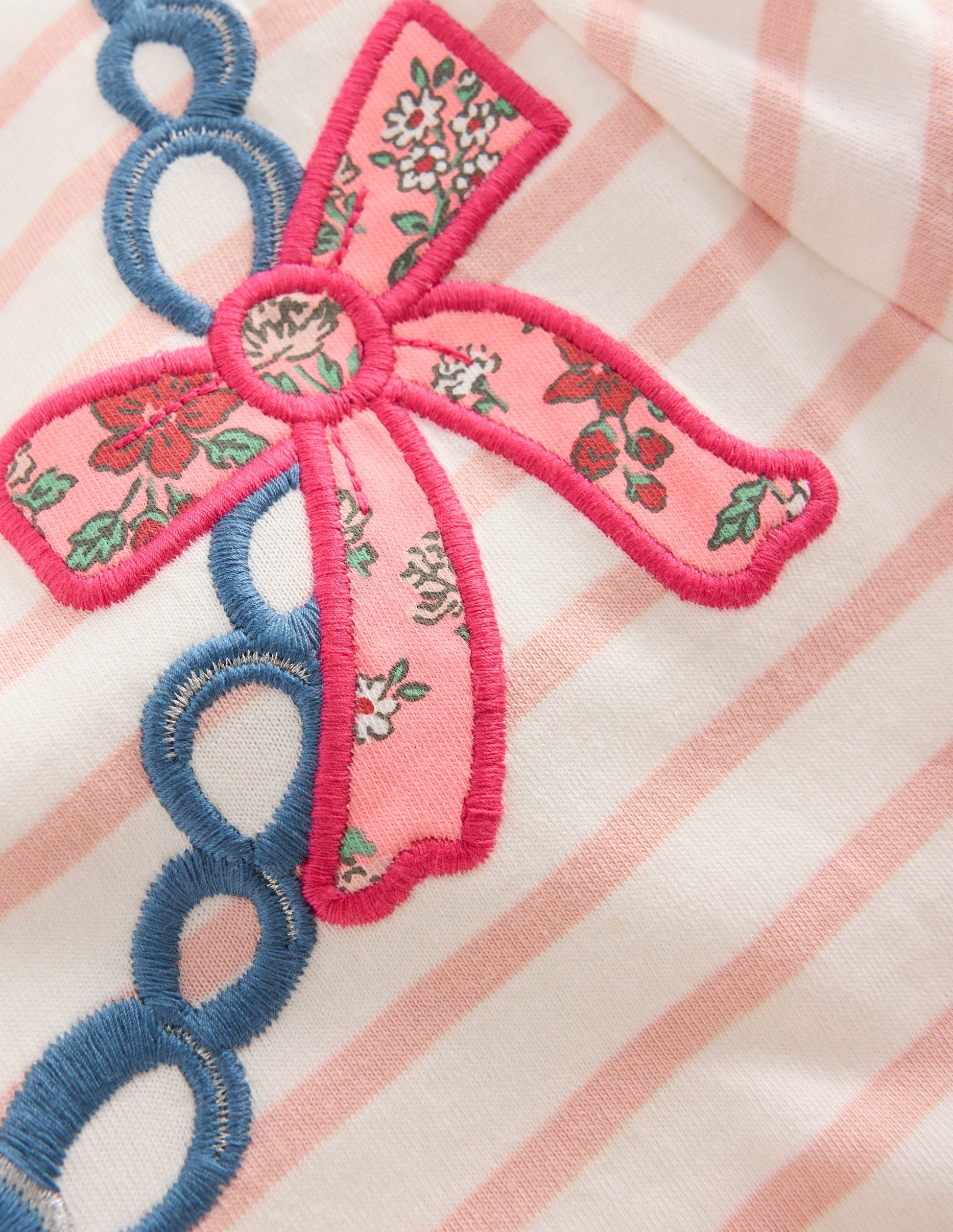 Langarmshirt mit Puffärmeln und Applikation-Lotus Halskette Streifen-3