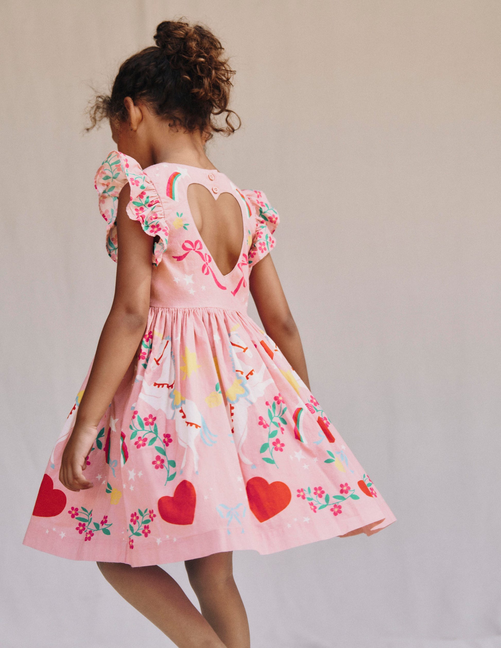 Kleid mit Herz-Cut-out am Rücken-Kaugummirosa Einhorn-1