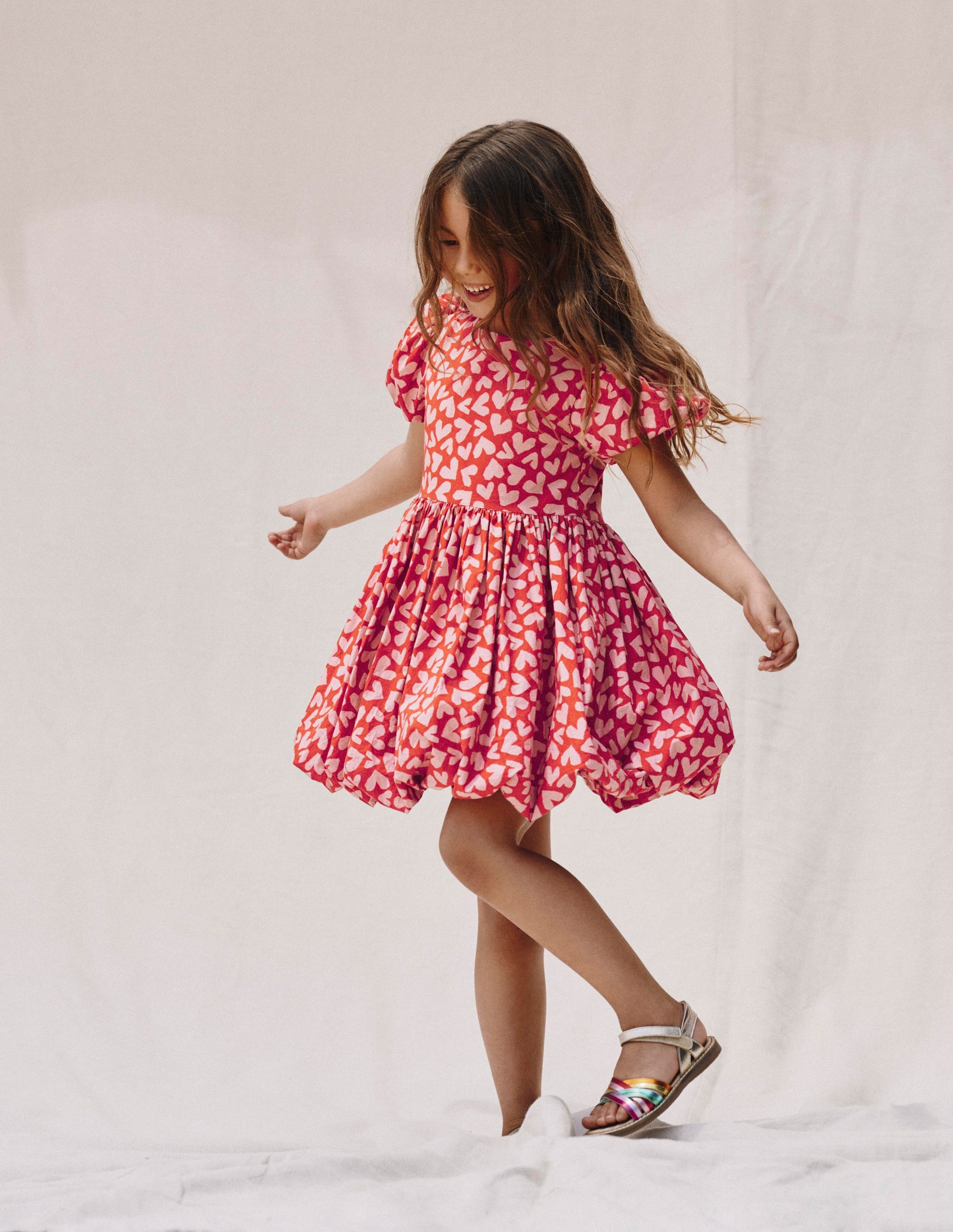 Kleid mit Ballonsaum-Rot Herzen-4