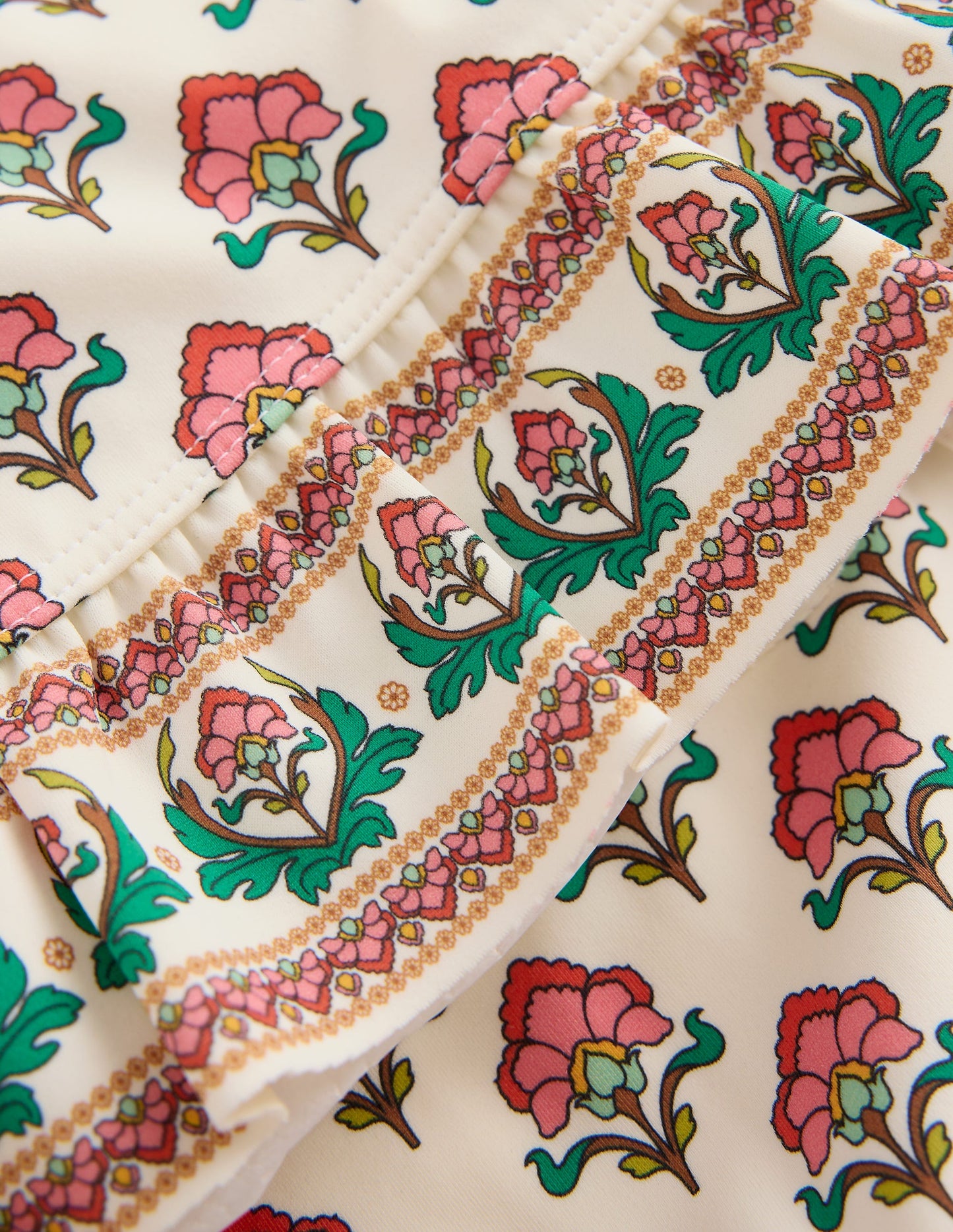 Langärmliges Bade-Set mit Rüschen-Sanftes Naturweiß Holzschnitt Blume