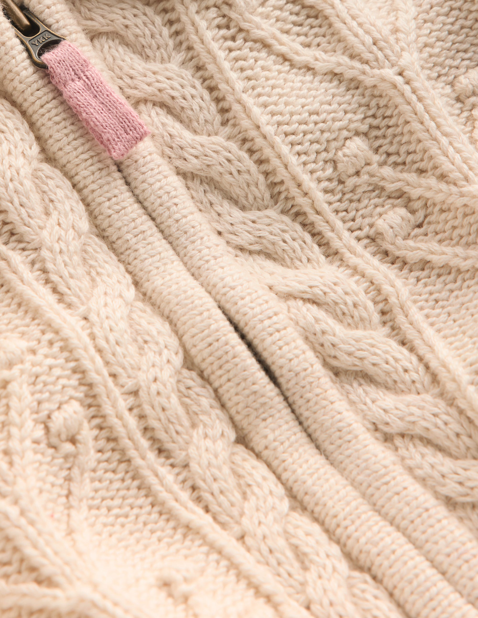 Pullover mit Zopfmuster, Kragen und Reißverschluss-Anenome - Image 6