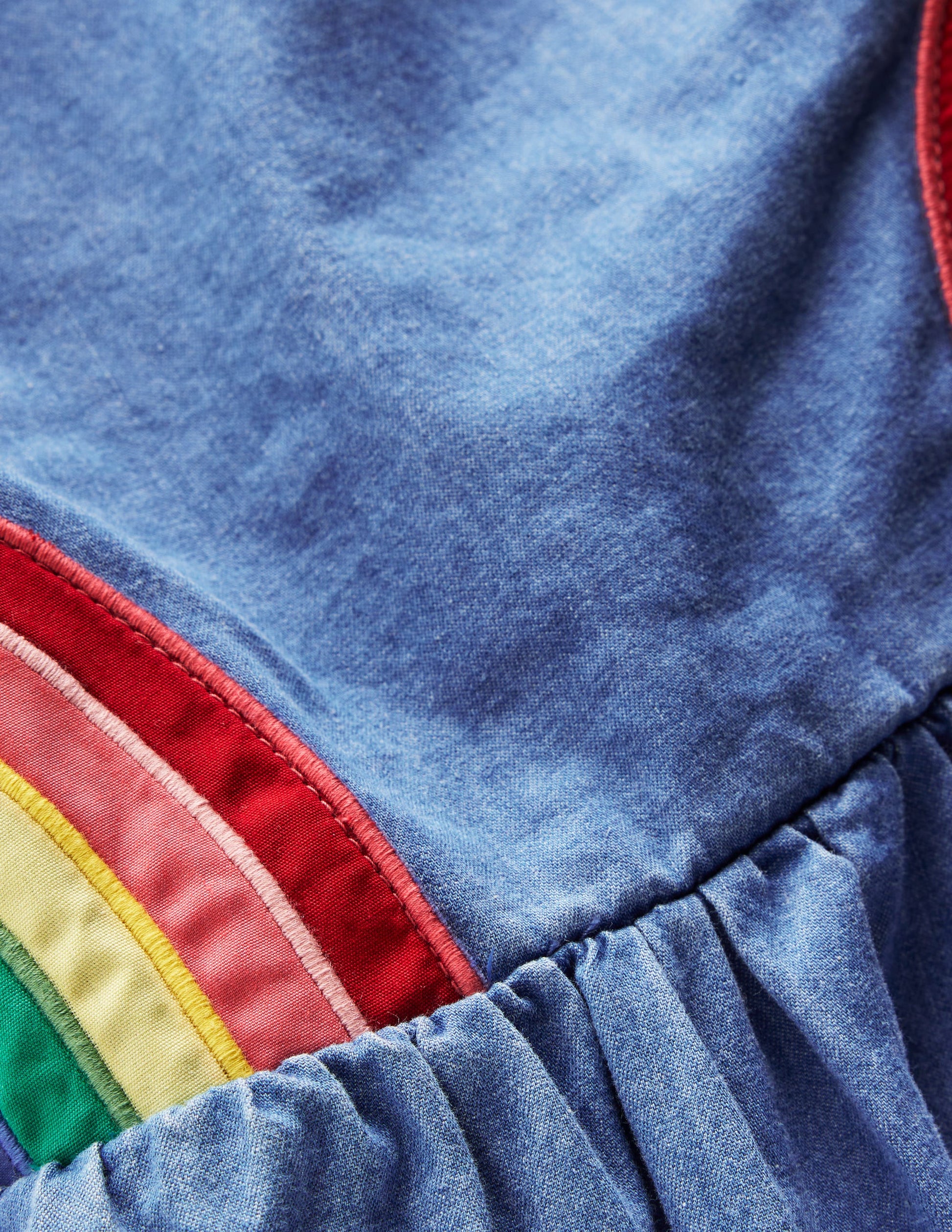 Kleid mit gekreuzten Trägern in Regenbogenfarben-Helle Waschung Regenbogen-5