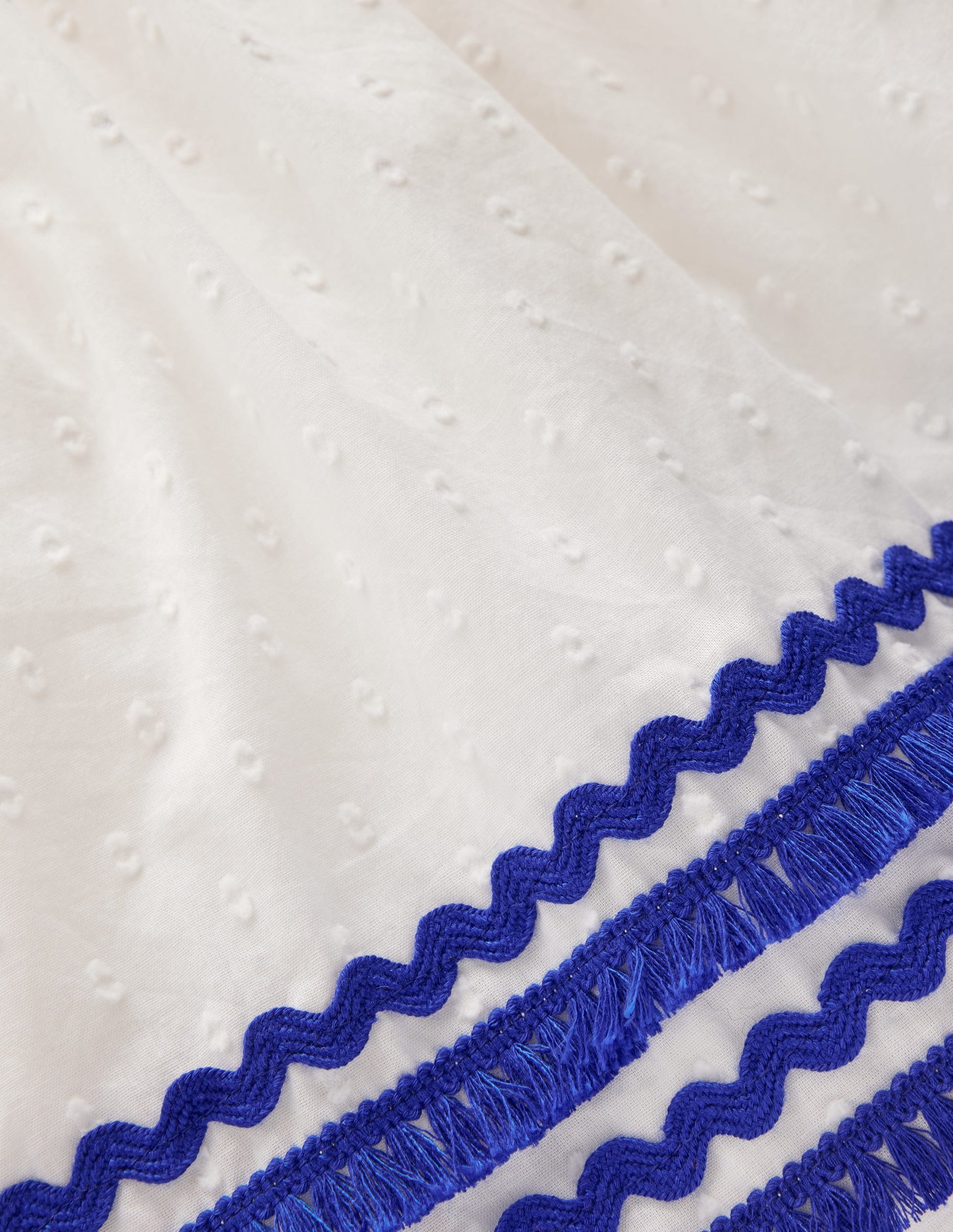 Kleid mit Flatterärmeln und Zackenlitze-Sanftes Naturweiß/Leuchtendes Blau-3