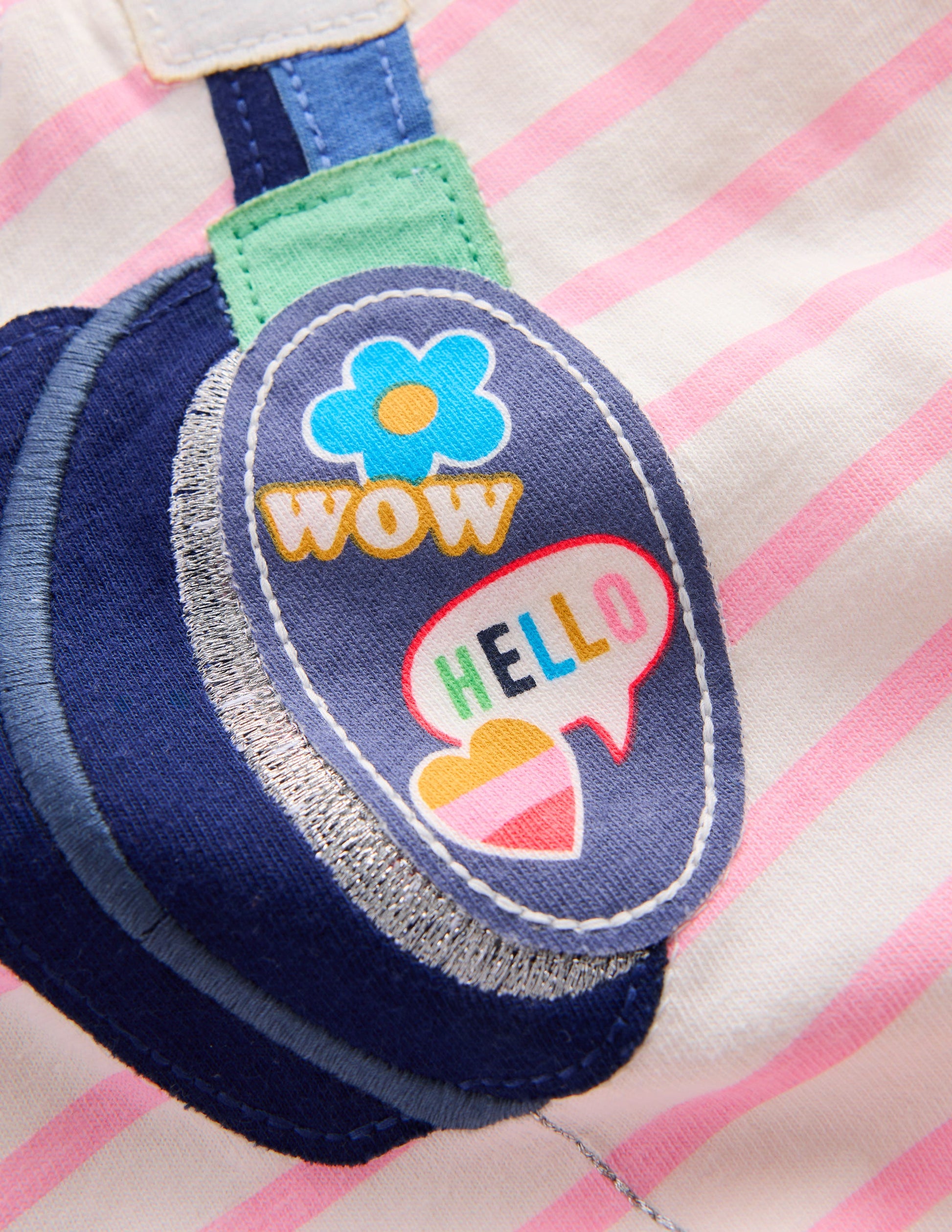 Lockeres T-Shirt mit Applikation-Kirschblütenrosa/Naturweiß Kopfhörer-3