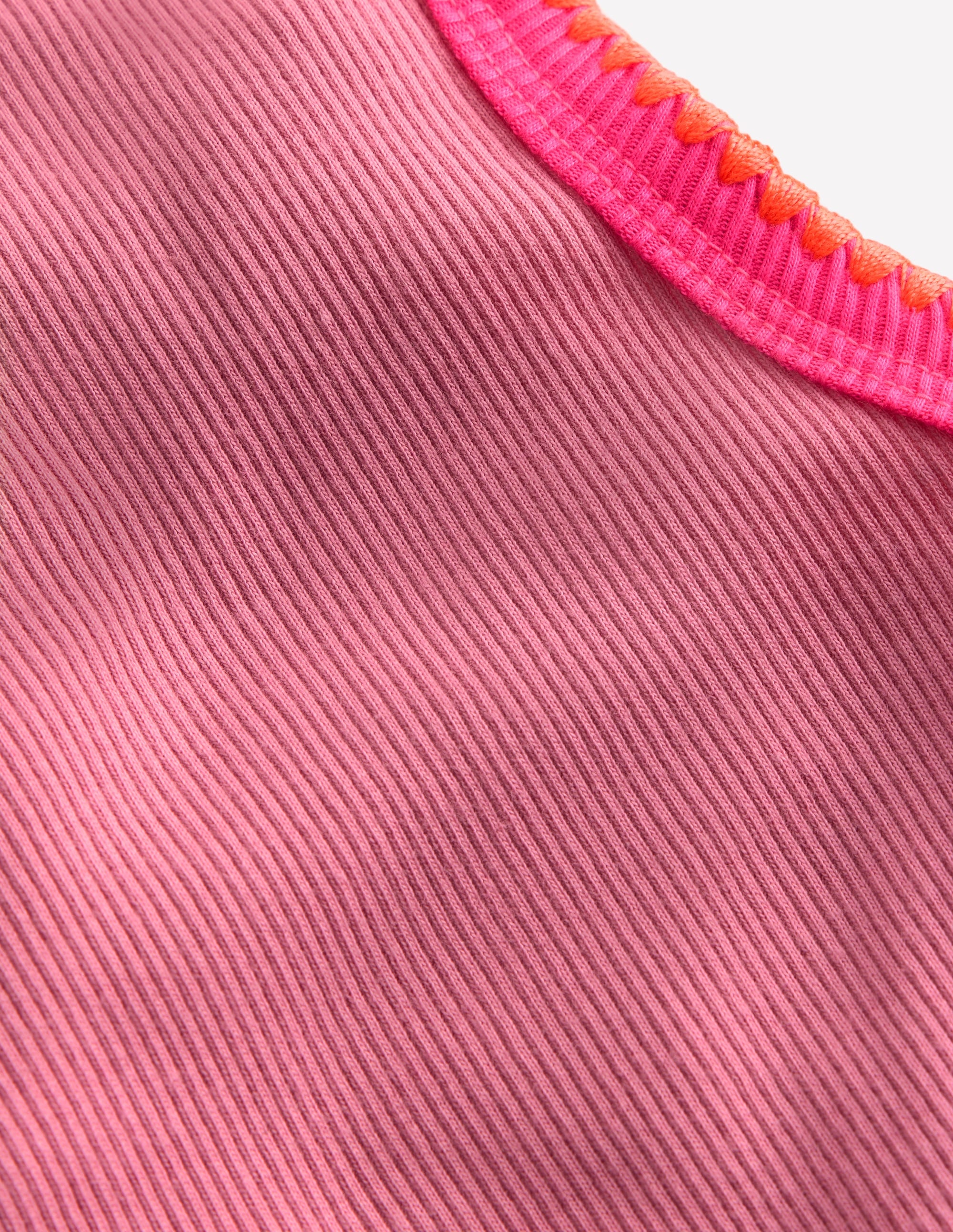 Geripptes Top mit Häkelbesatz-Rosa Schleier - Image 3