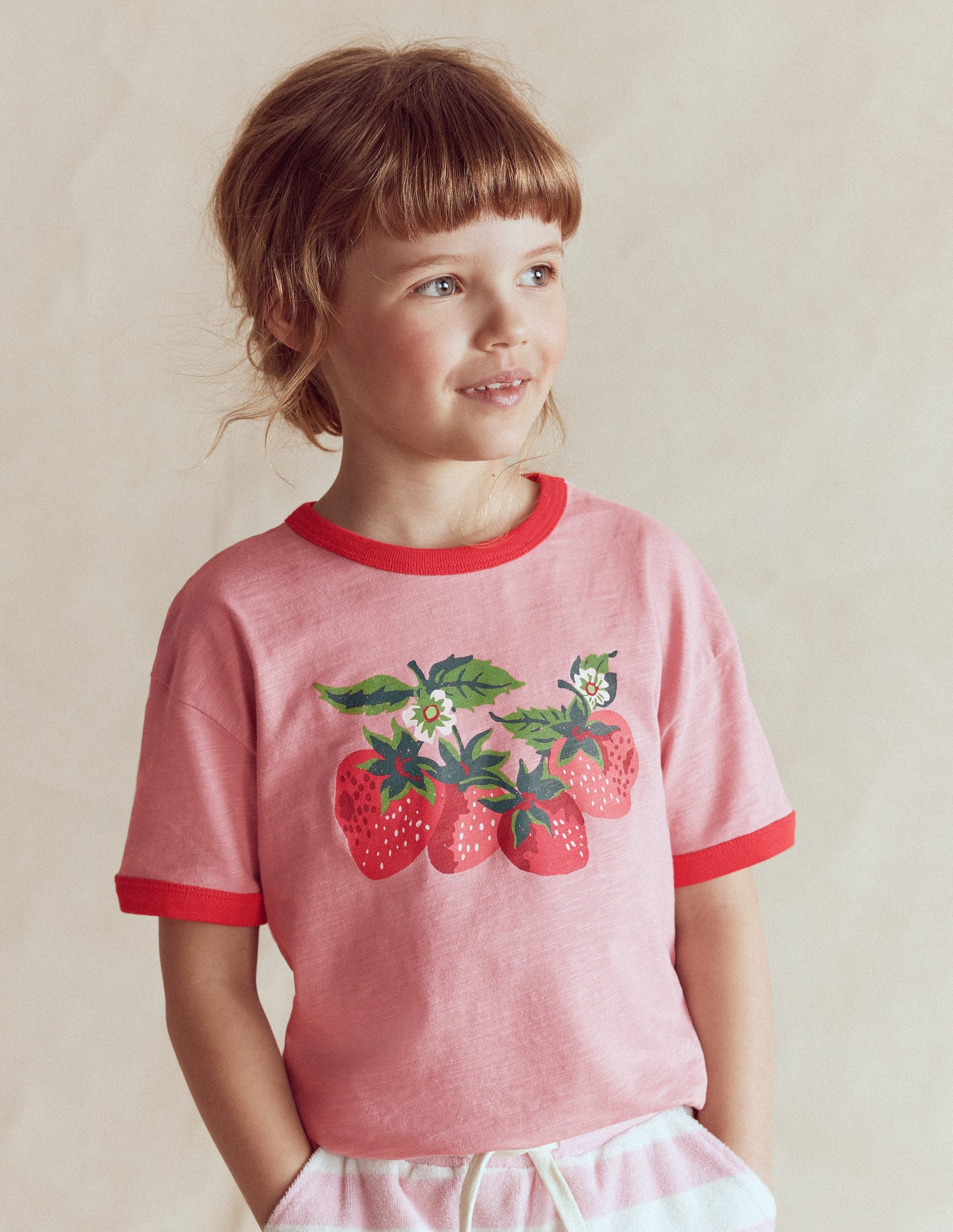 Bedrucktes Ringer-T-Shirt-Vintage-Rosa Erdbeeren-1