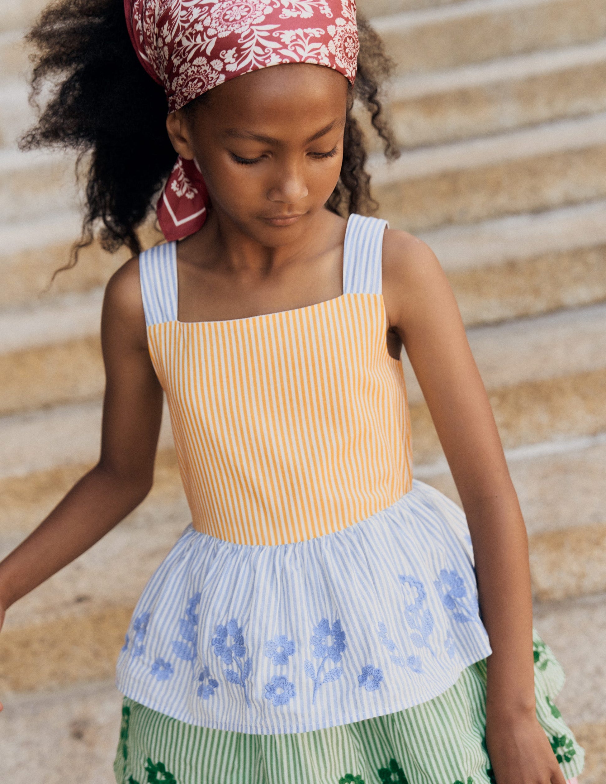 GESTUFTES KUDDELMUDDEL-KLEID-Kuddelmuddel Streifen Stickerei-2