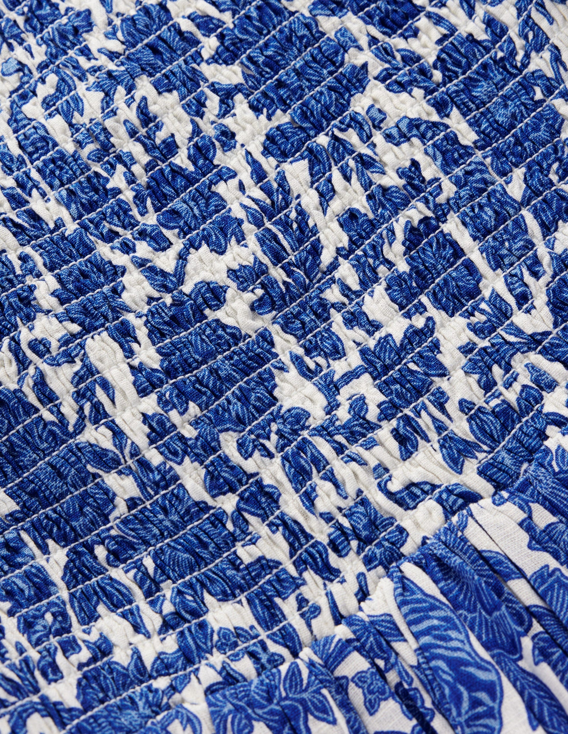 Kleid mit Schleifendetails am Rücken-Leuchtendes Blau Dschungel Holzschnitt-4