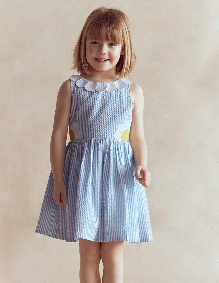 Originelles Kleid mit gekreuzten Rückenträgern-Blau Gänseblümchen-Applikation