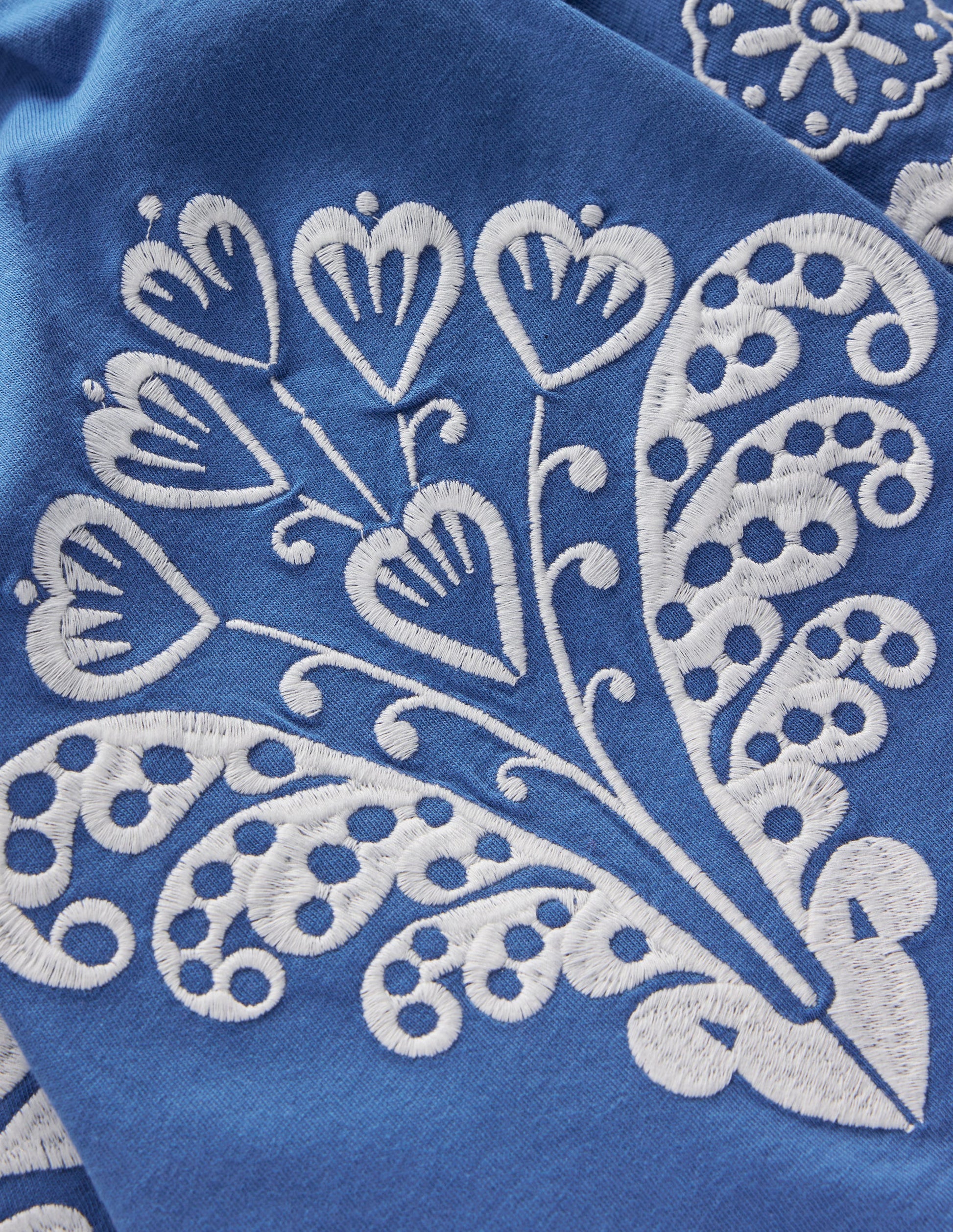 Robe brodée à dos en V-Broderie bleu vif-5