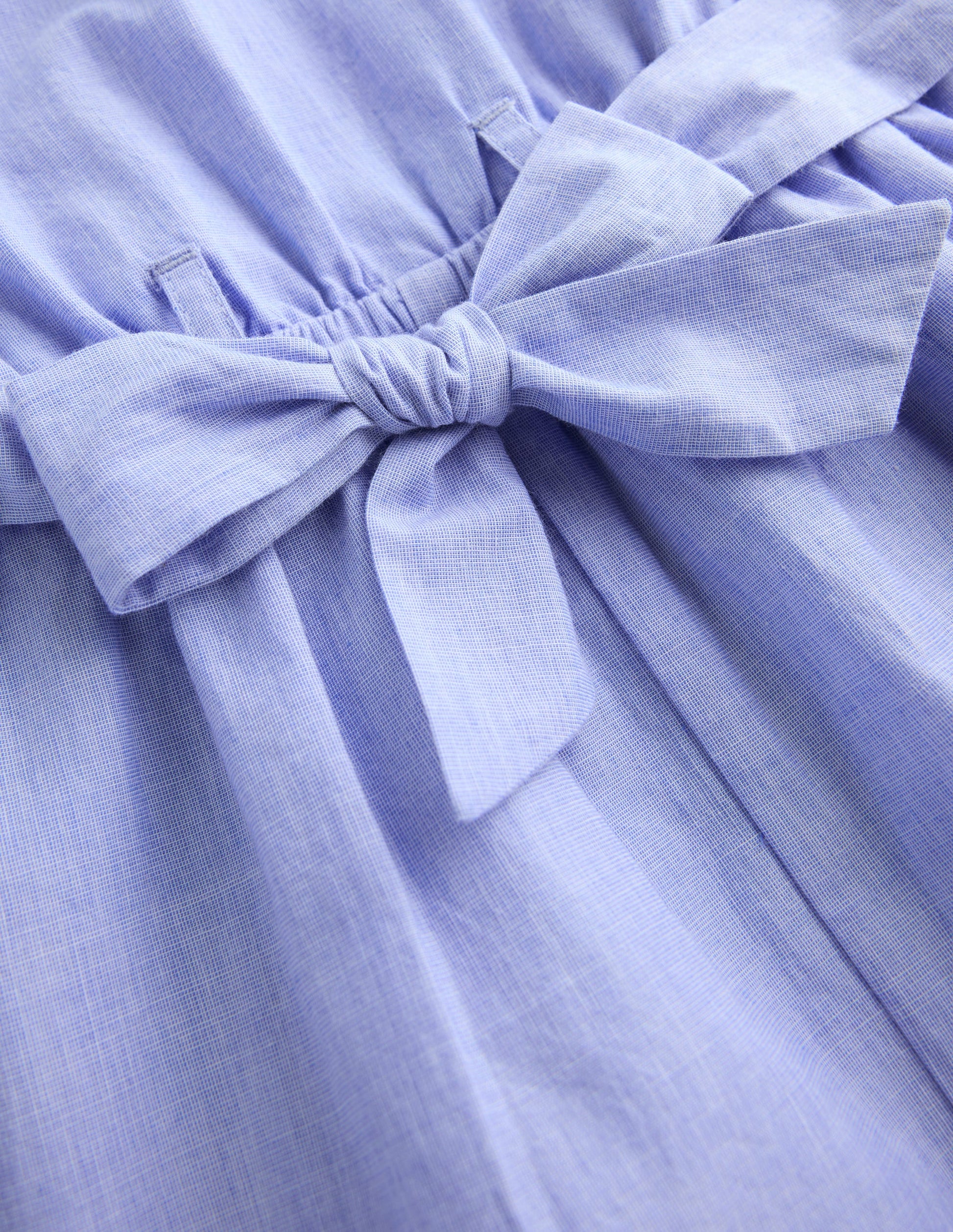 Gewebter Jumpsuit mit Bindegürtel-Denim Stickerei-4