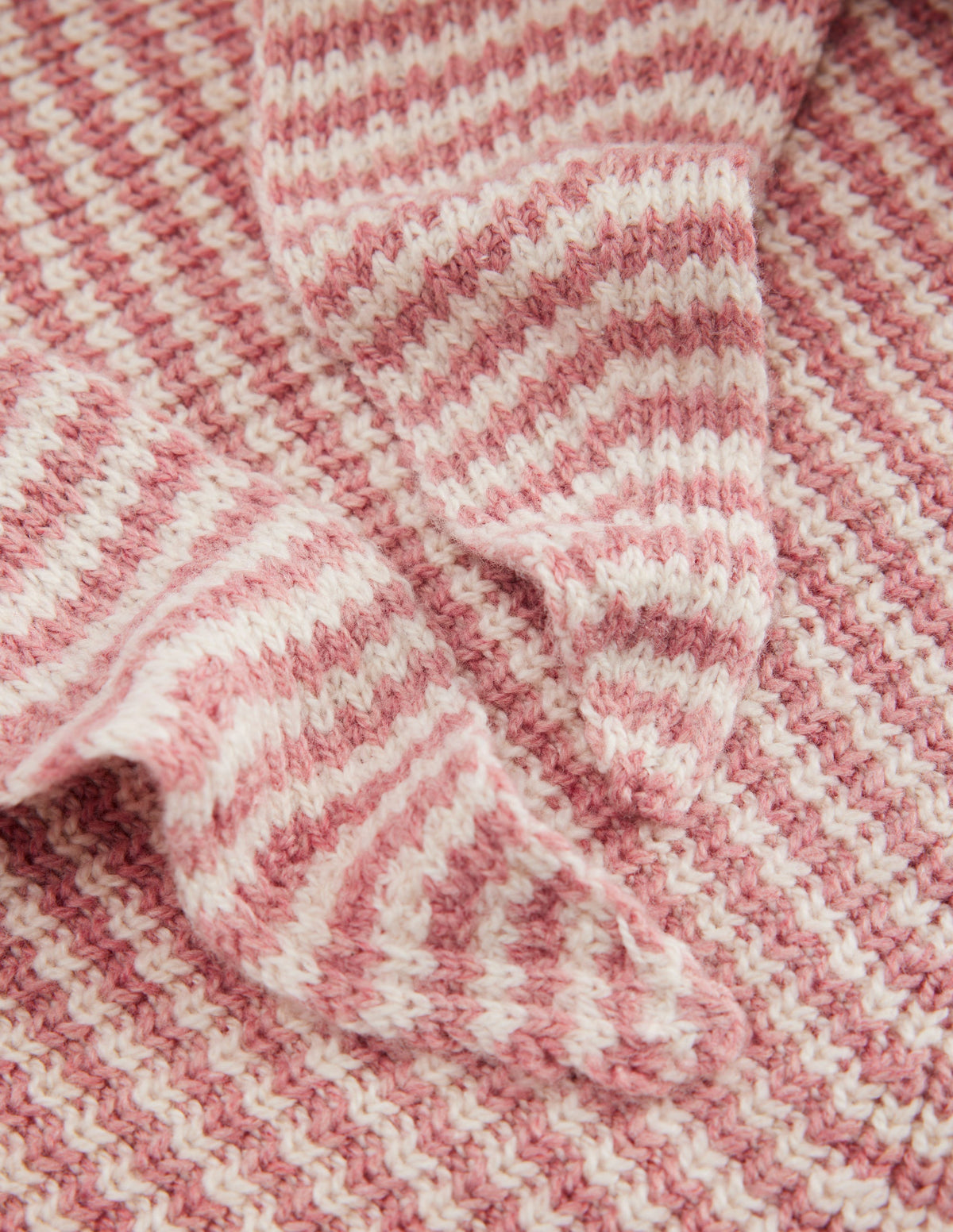 Strickschal im Triangel-Style-Rosa Meliert Streifen-2
