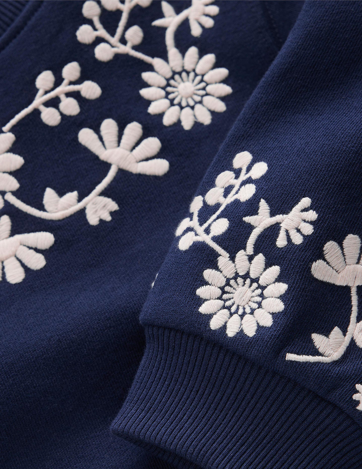 Ida Sweatshirtkleid mit Applikation-Marineblau Blumenstickerei-2