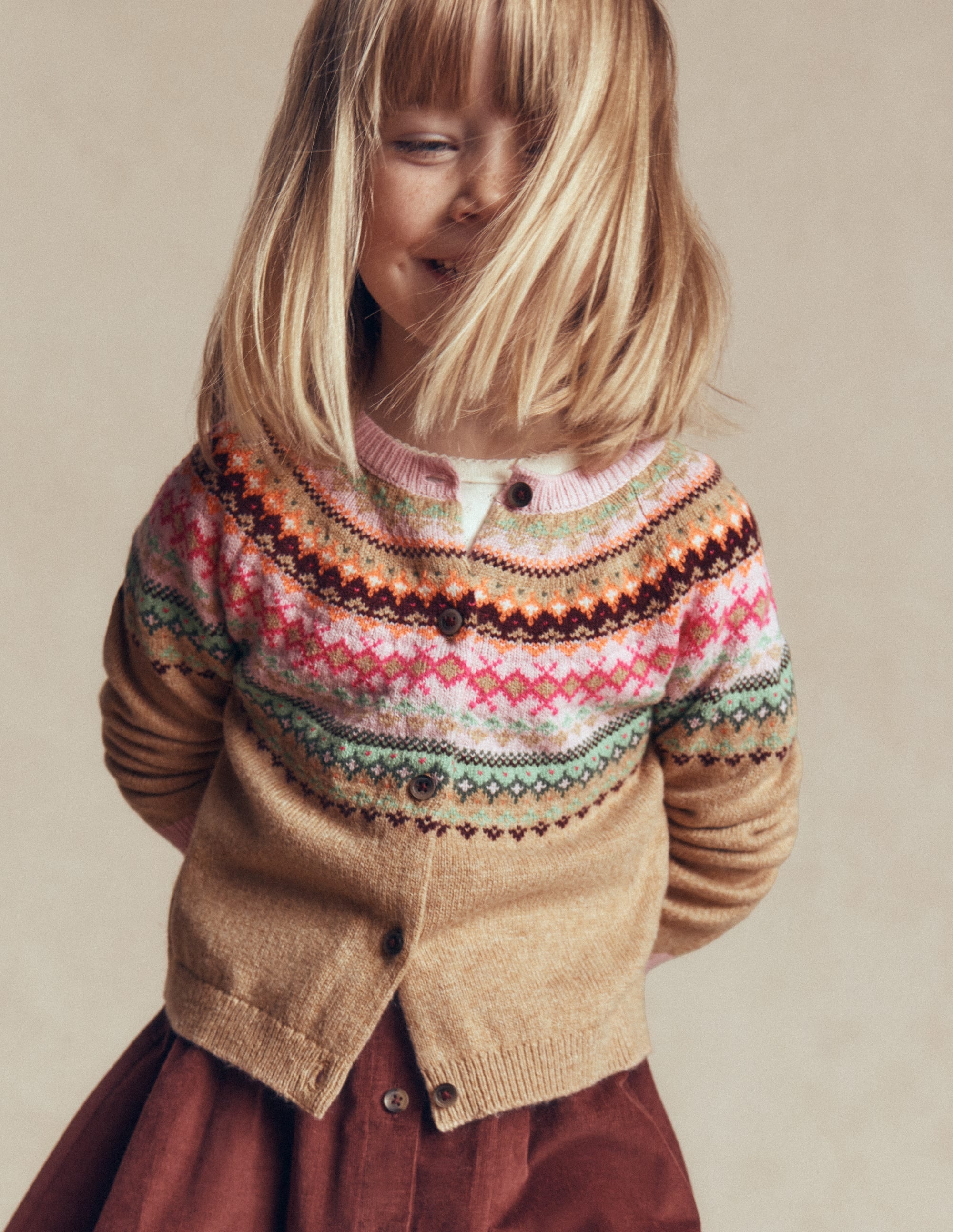 Edie Fair-Isle-Strickjacke-Camel Bunt Passe - Image 1