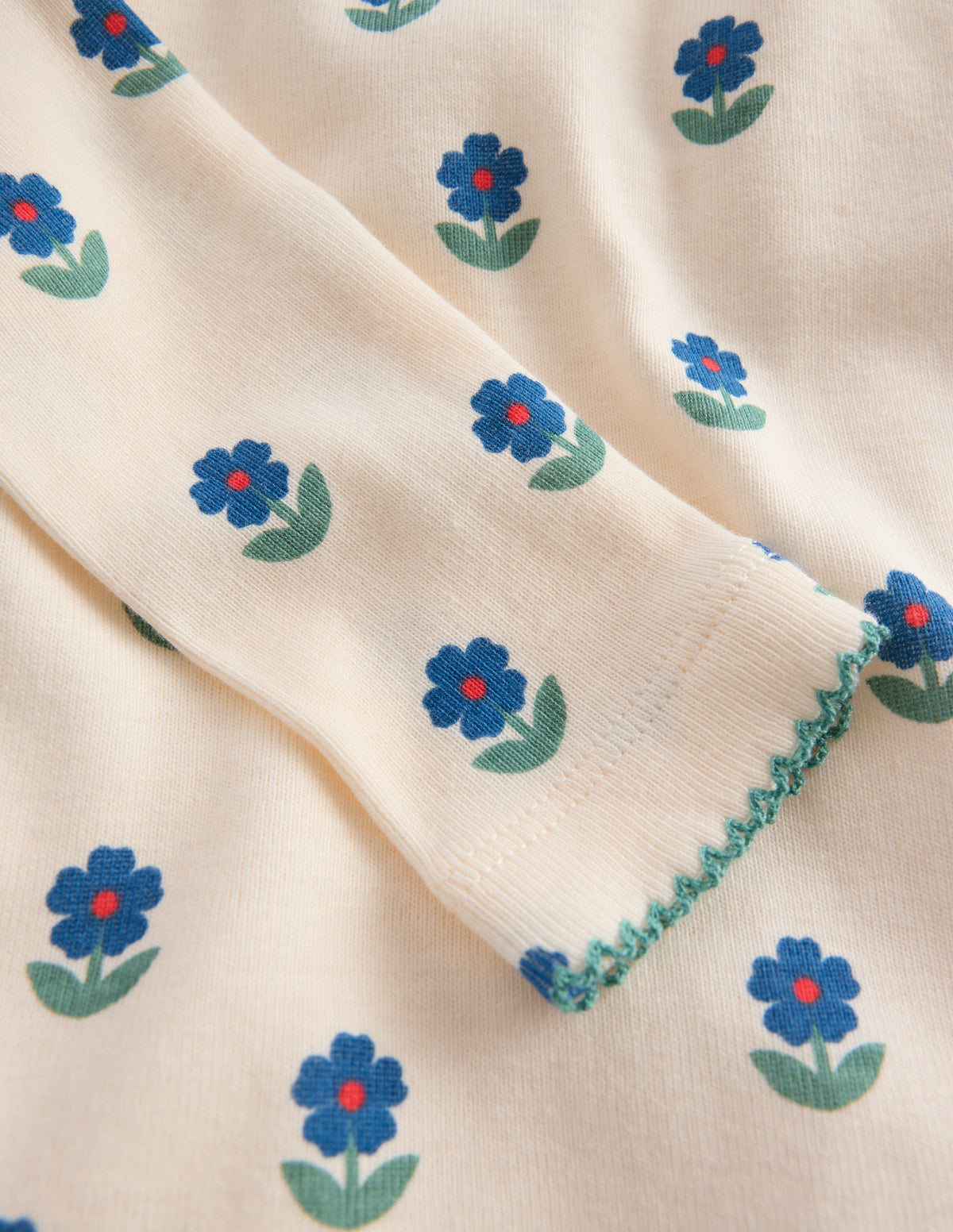 Eng anliegender Henley-Schlafanzug-Naturweiß Blumenmuster-3