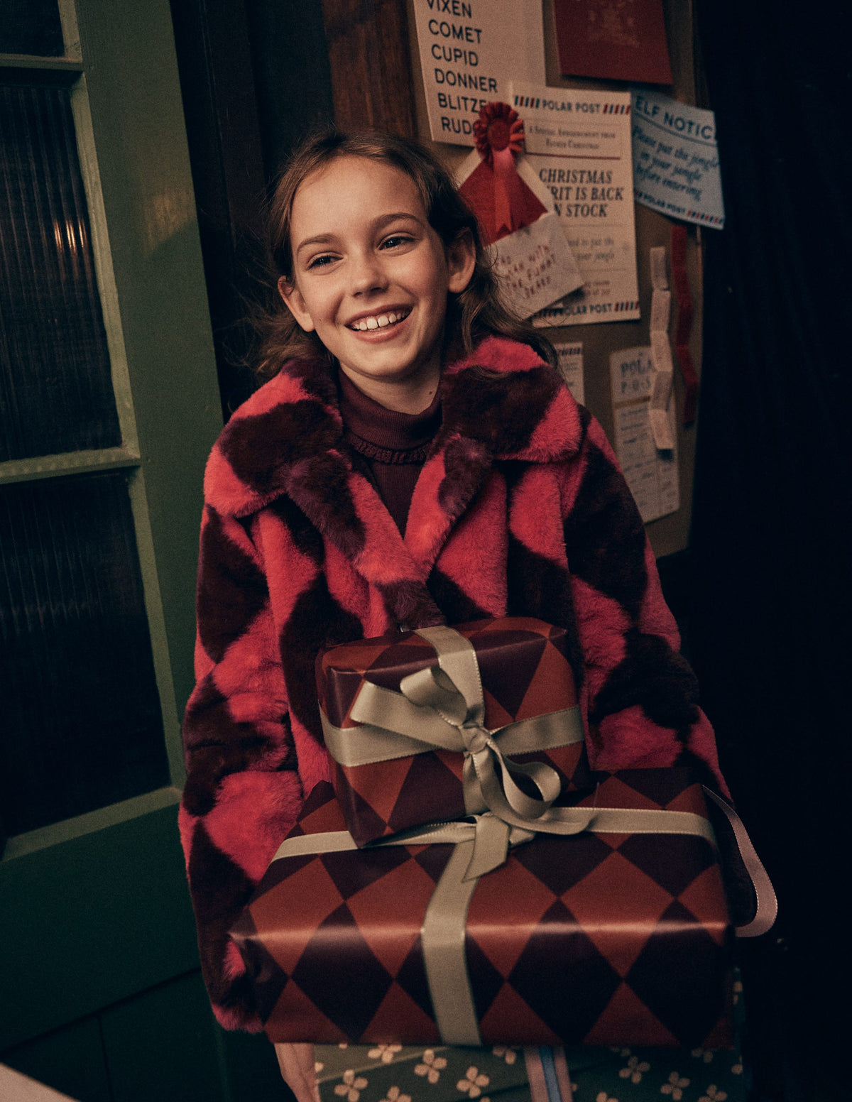 Verkürzte Kunstfelljacke-Rosa Argyle-1