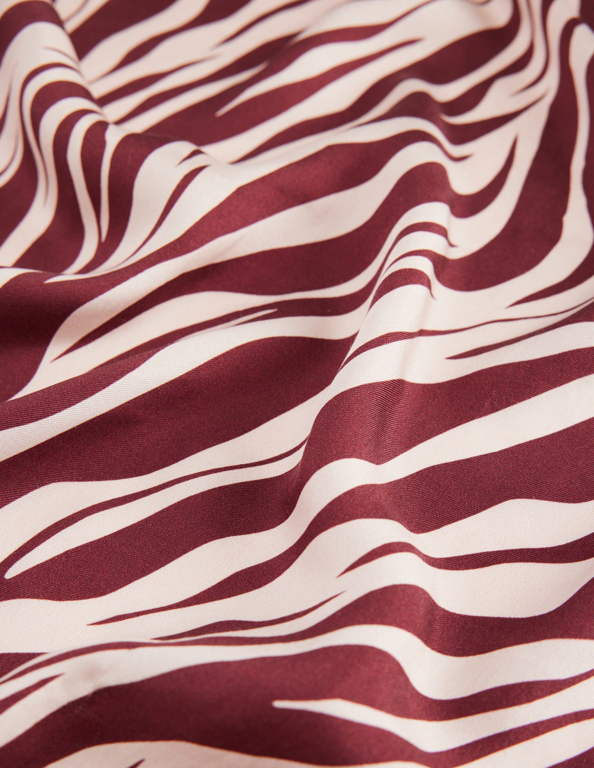 Elisabeth Quadratischer Seidenschal-Kastanienbraun, Zebra Swirl-Motiv-4