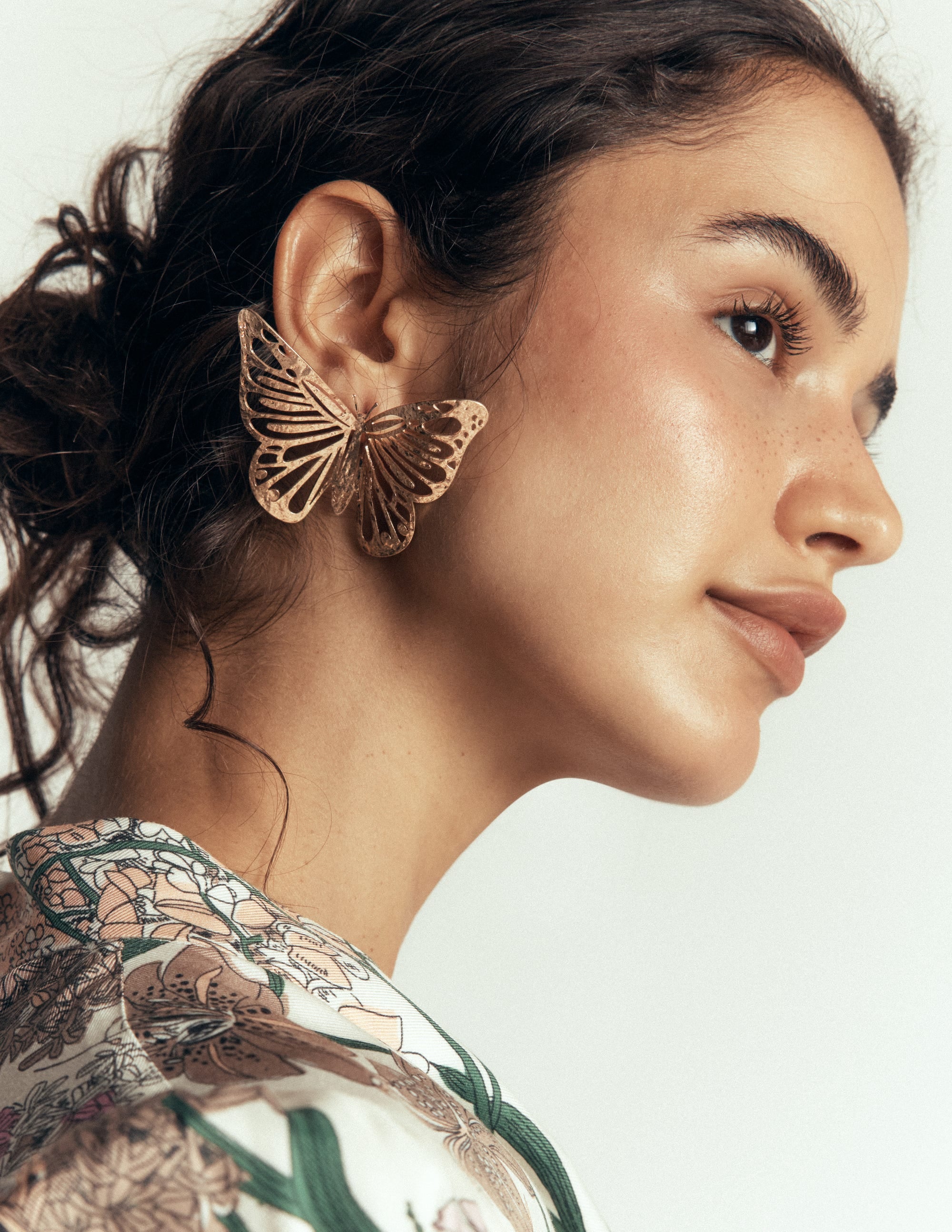 Statement Hammered Studs-Butterfly - Image 1