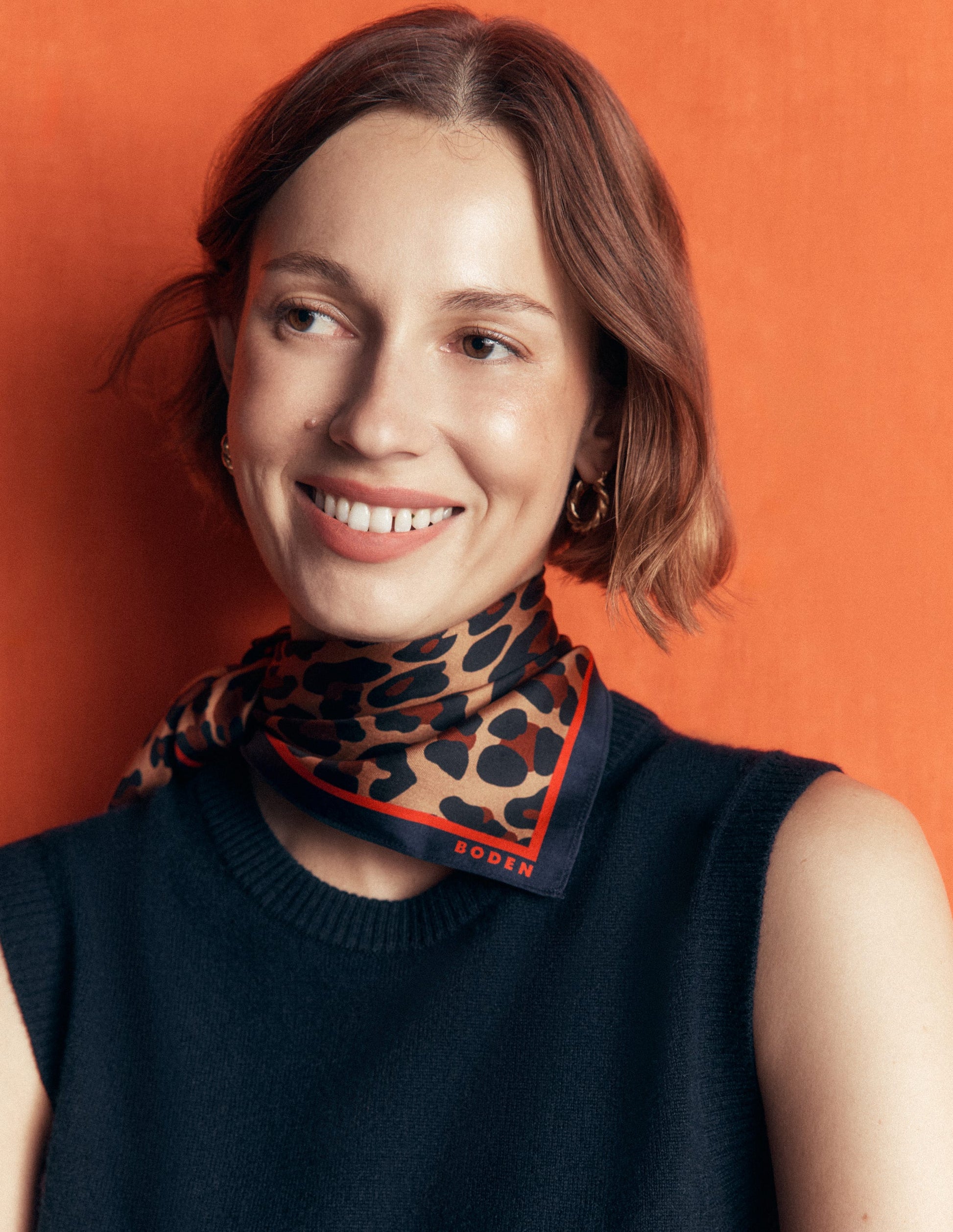 Elisabeth Großer Seidenschal-Bunt, Gepard-Pop-2