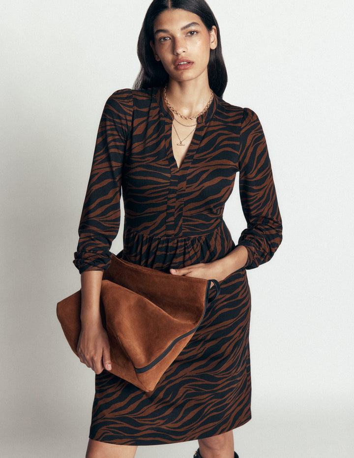 Naomi Lockeres Jerseykleid-Umbra, Zebra Swirl-Motiv