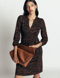 Naomi Lockeres Jerseykleid-Umbra, Zebra Swirl-Motiv