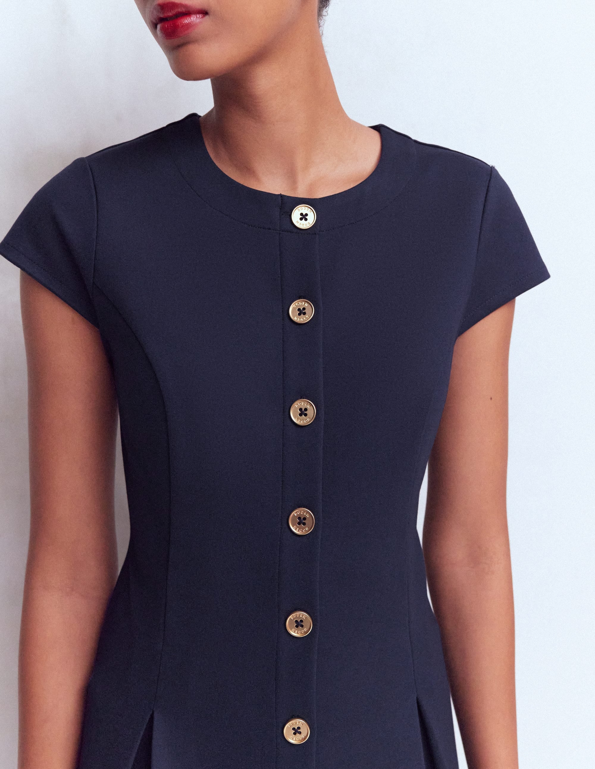 Robe courte plissée à boutons-Bleu marine - Image 2